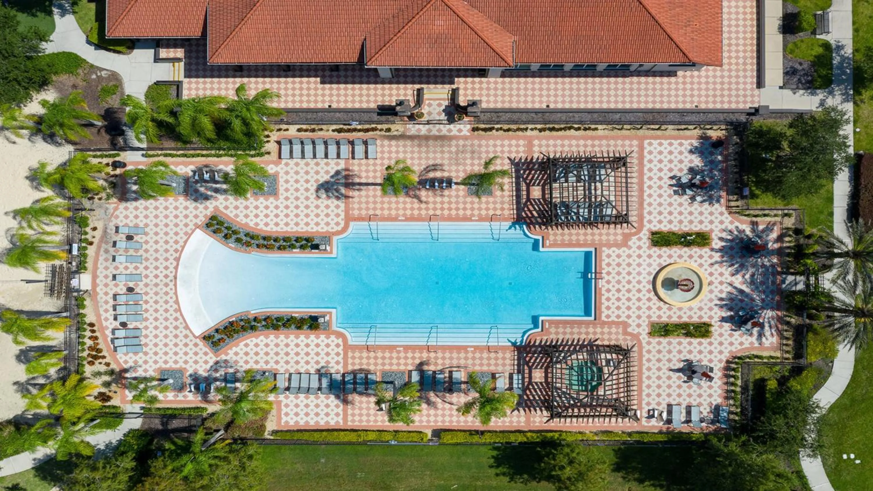 Swimming pool in Lakeview Spacious 12br Themed Home Game/Pool/Spa