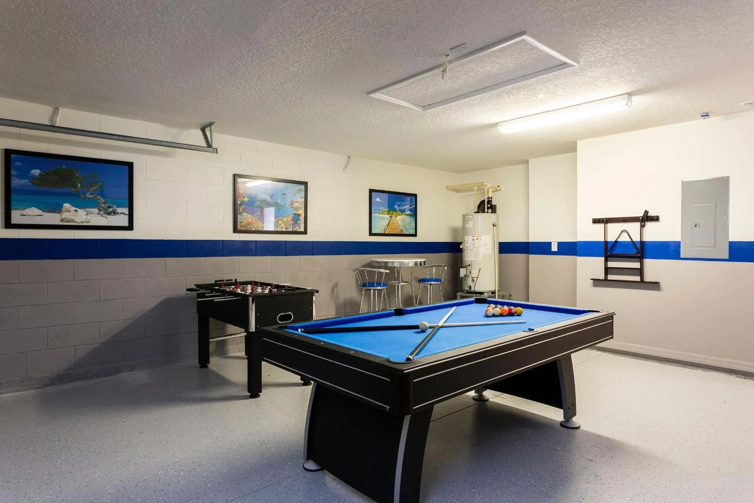 Swimming pool in LUX Villa w/ Private Pool & Resort Amenities