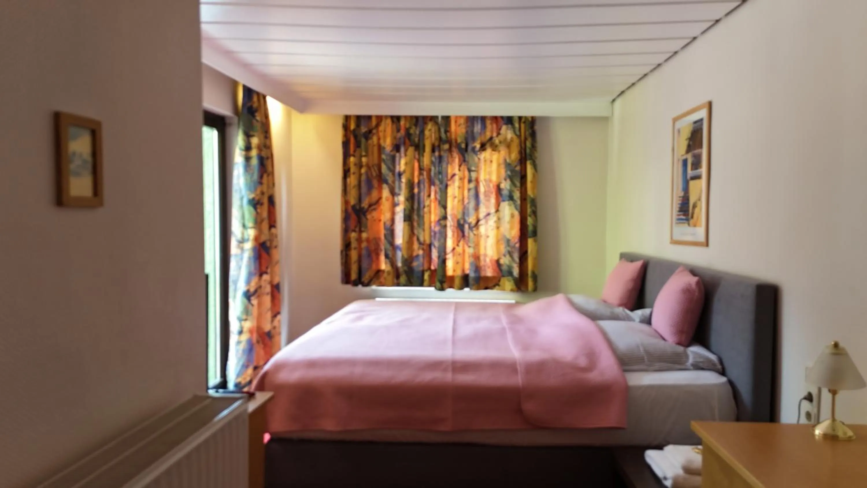 Bed in Hotel Strand-Café