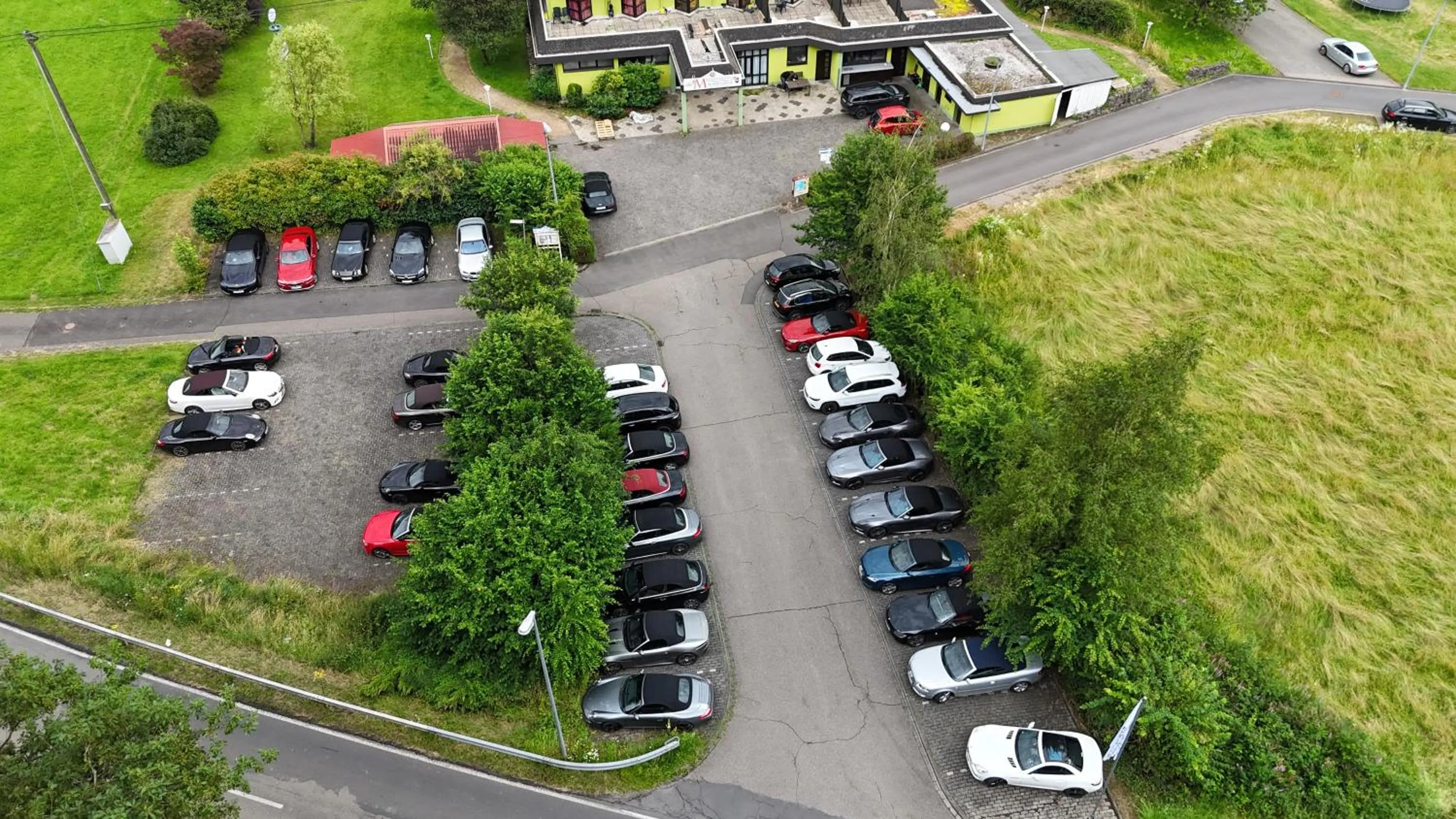 Parking in Hotel Strand-Café