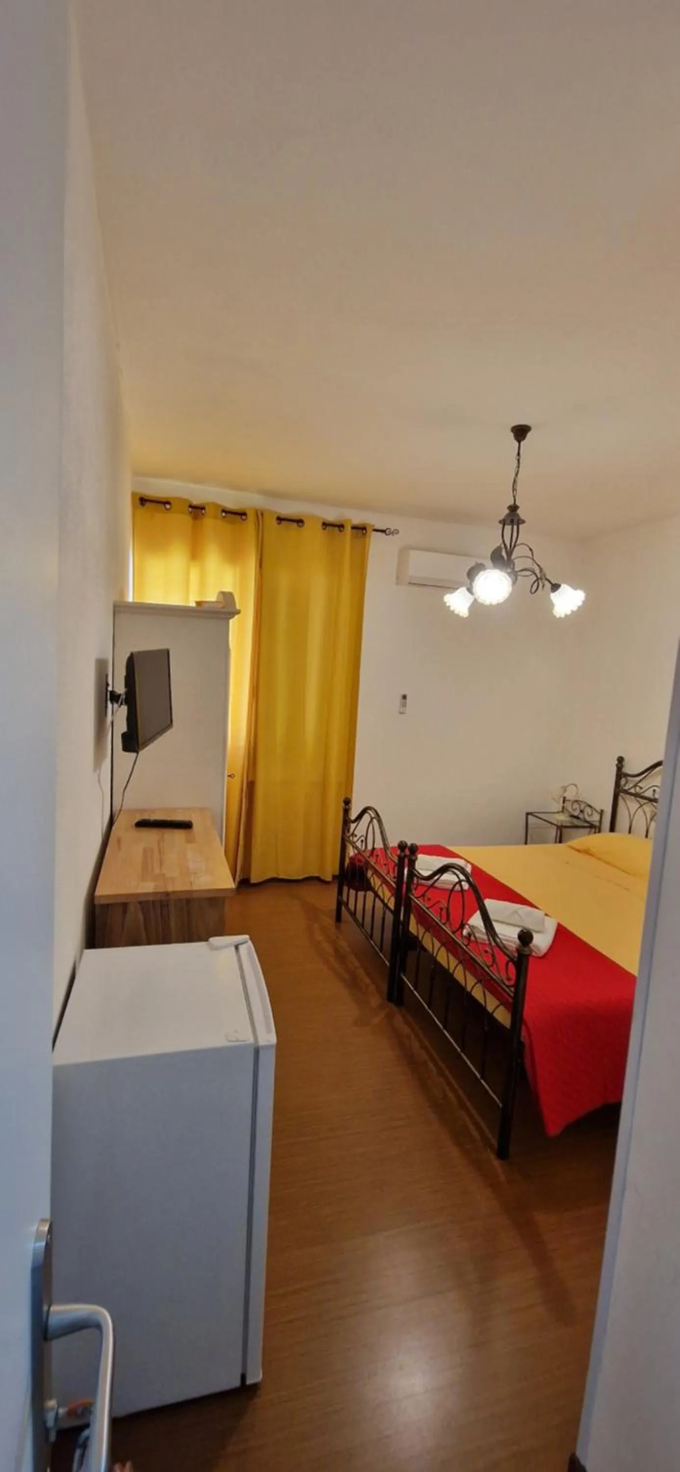 Bed in Hotel Mondial 2