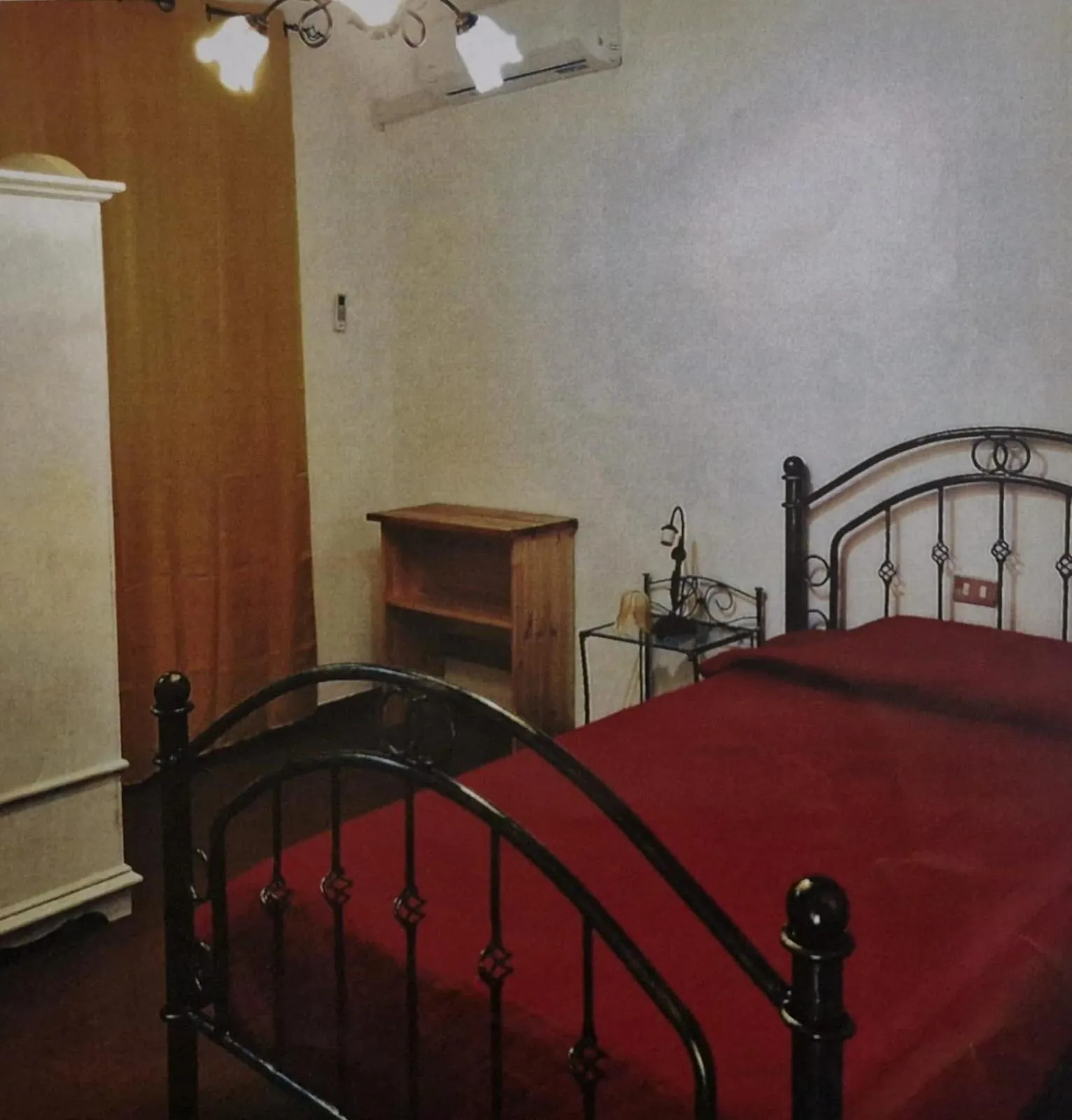 Bed in Hotel Mondial 2