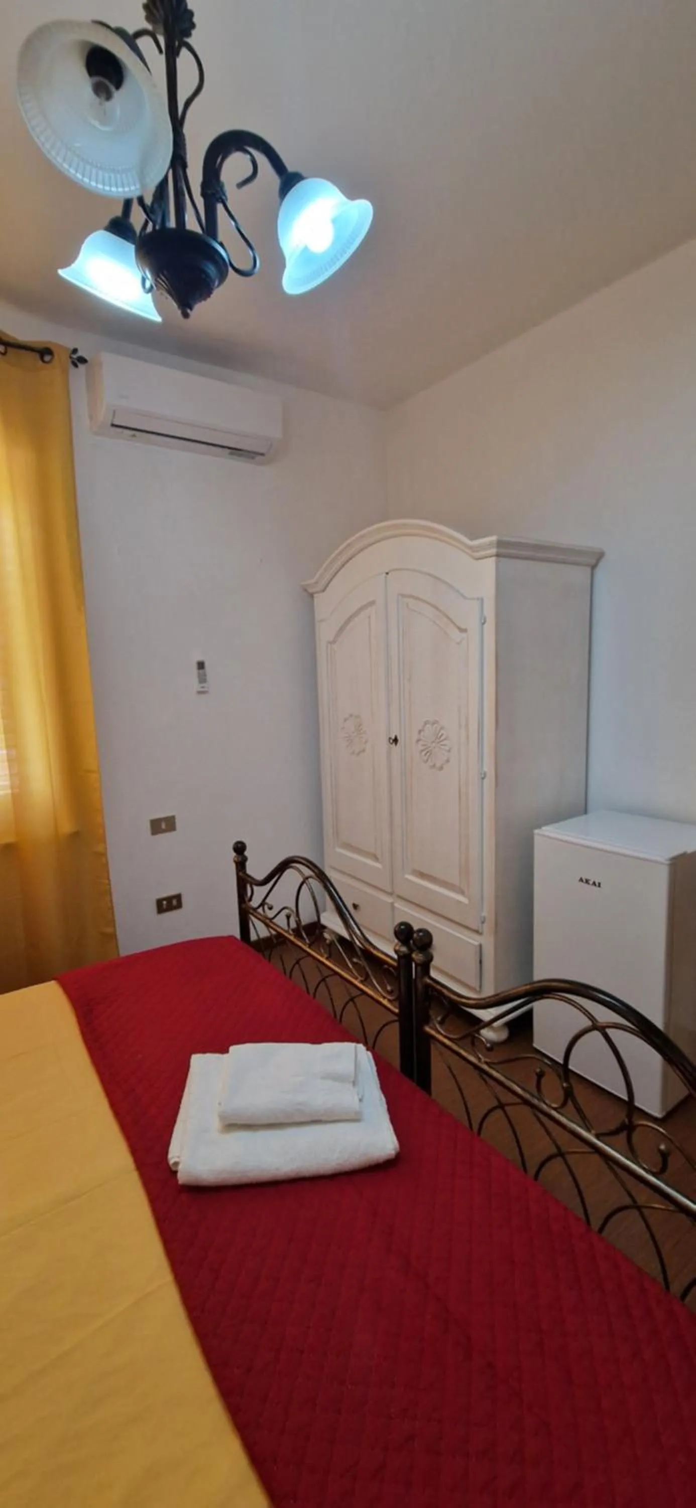 Bed in Hotel Mondial 2