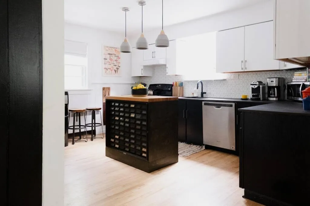 Kitchen or kitchenette in The Norsdale plus CMYK Motel on 10 acres in Phoenicia