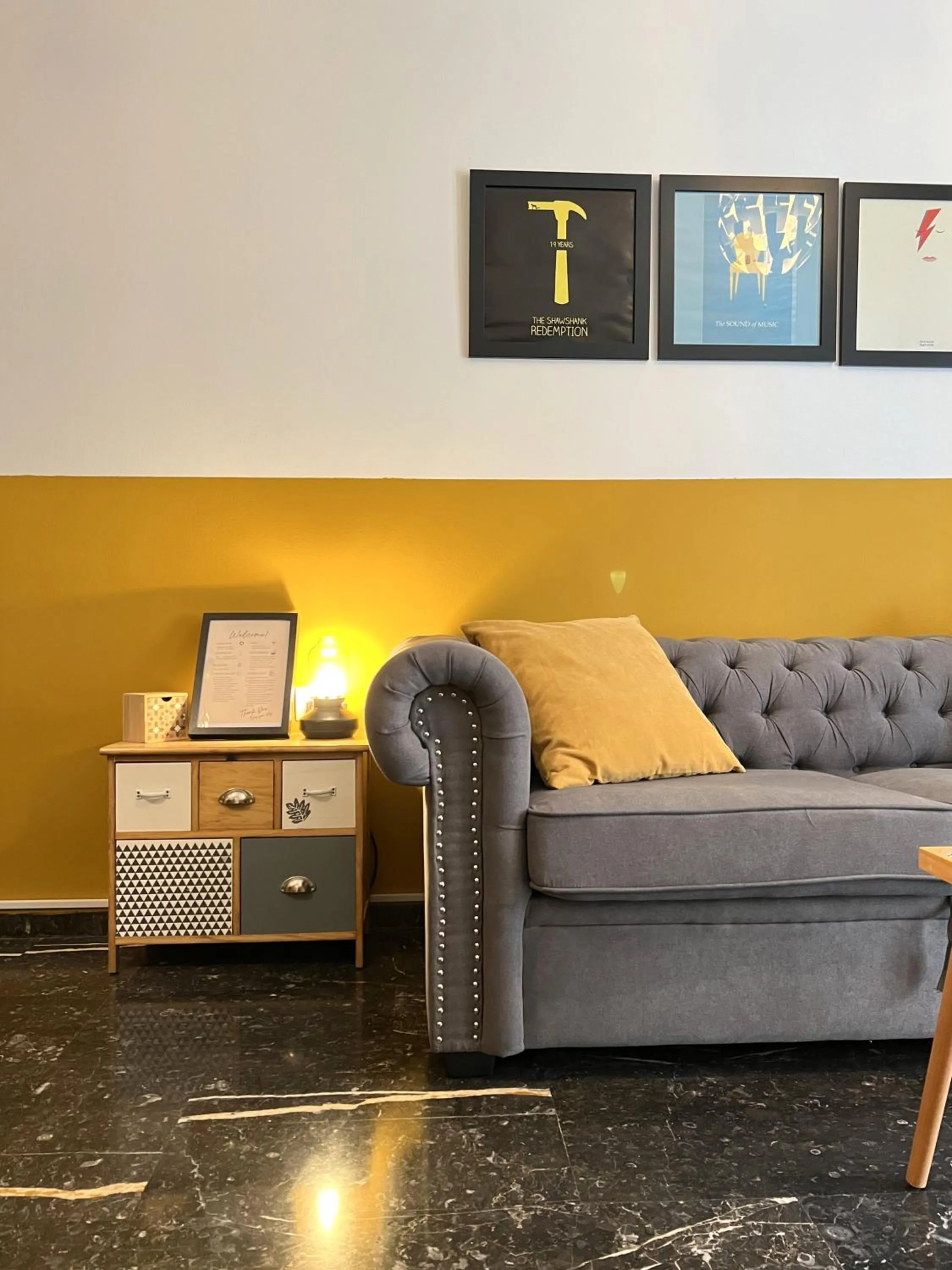 Athenian Vintage Style 2 bdr apartment