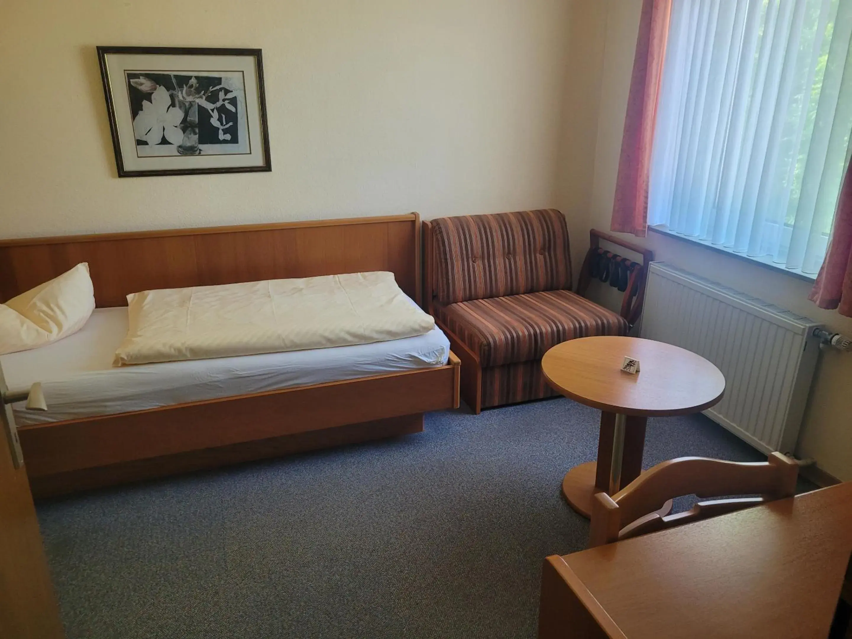 Bedroom, Bed in Ems-Hotel Bedroom, Bed in Ems-Hotel