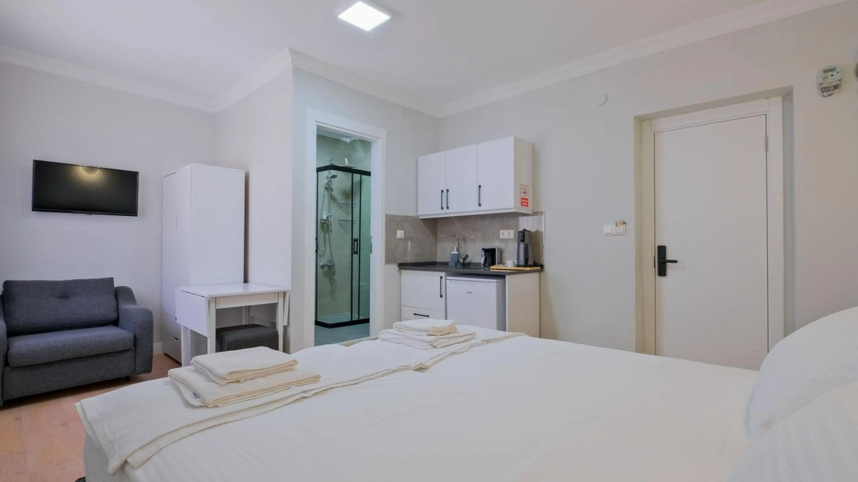 Photo of the whole room, Bed in Centralflatsfethiye