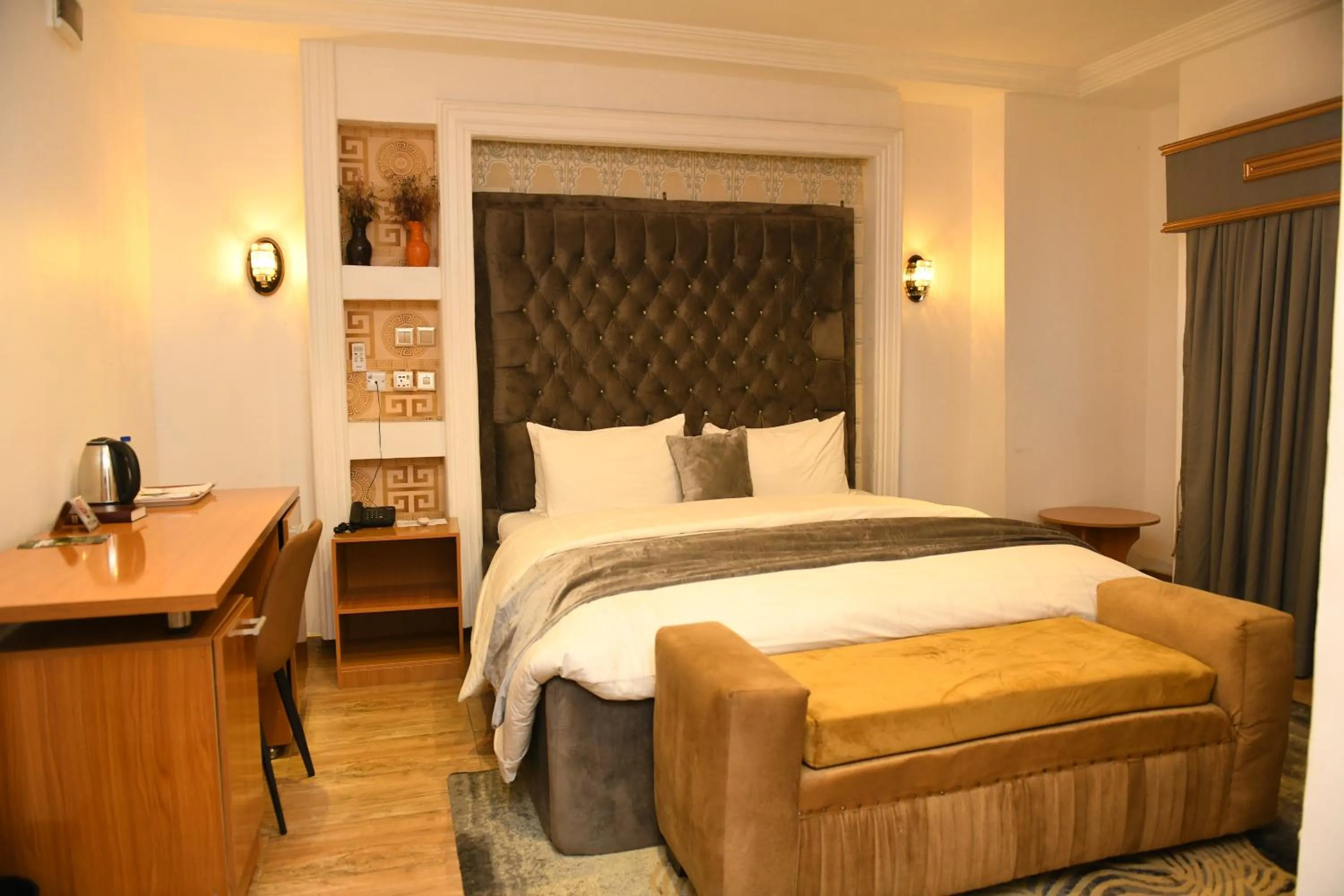 Bed in Portland Resort Hotel