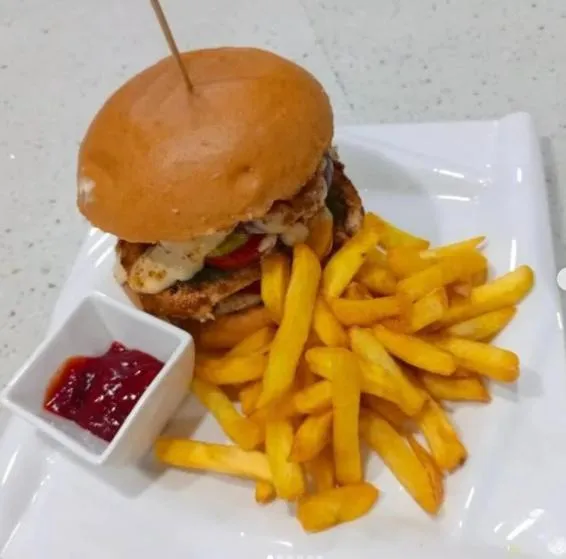 Restaurant/places to eat in Portland Resort Hotel