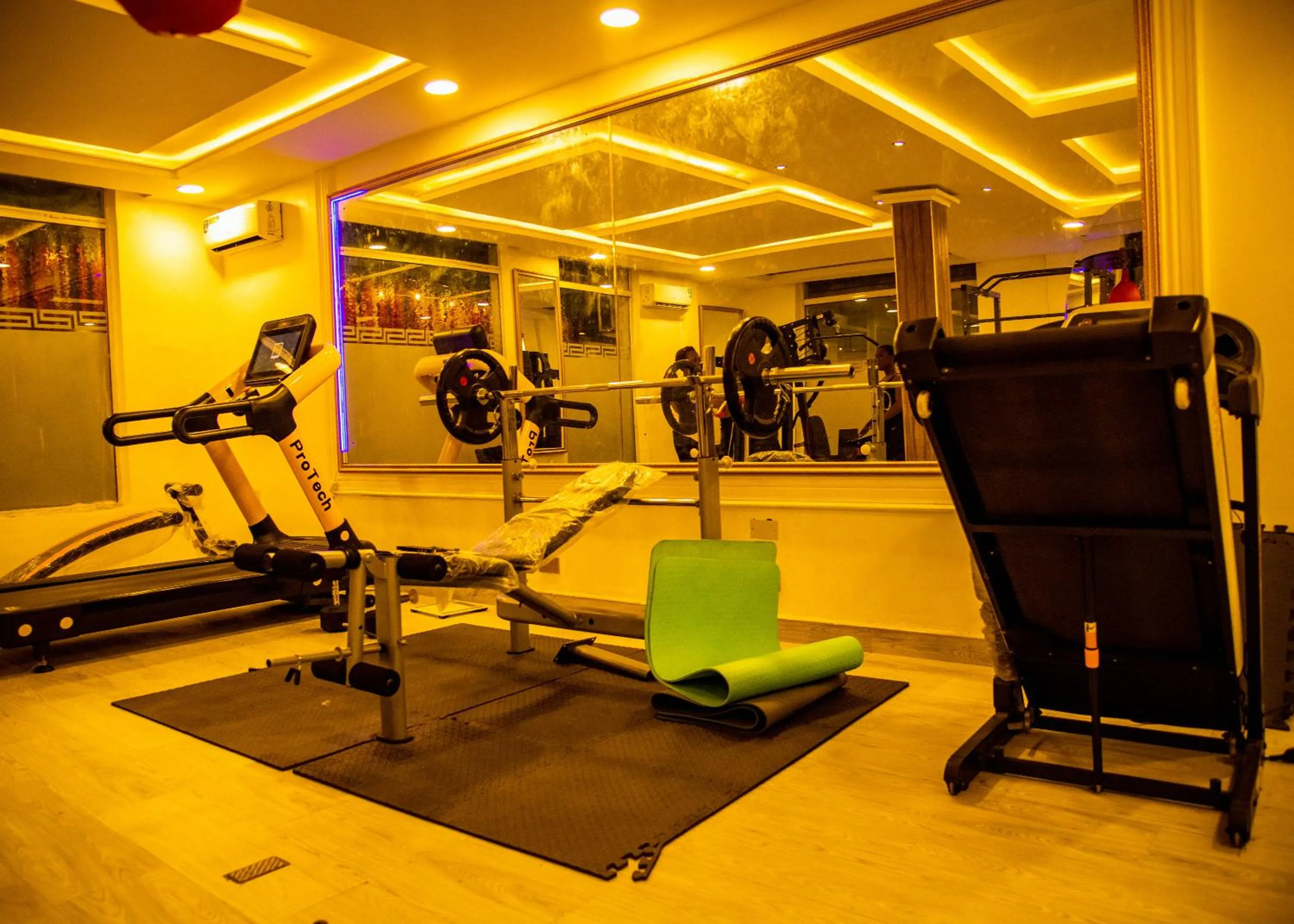 Fitness centre/facilities in Portland Resort Hotel