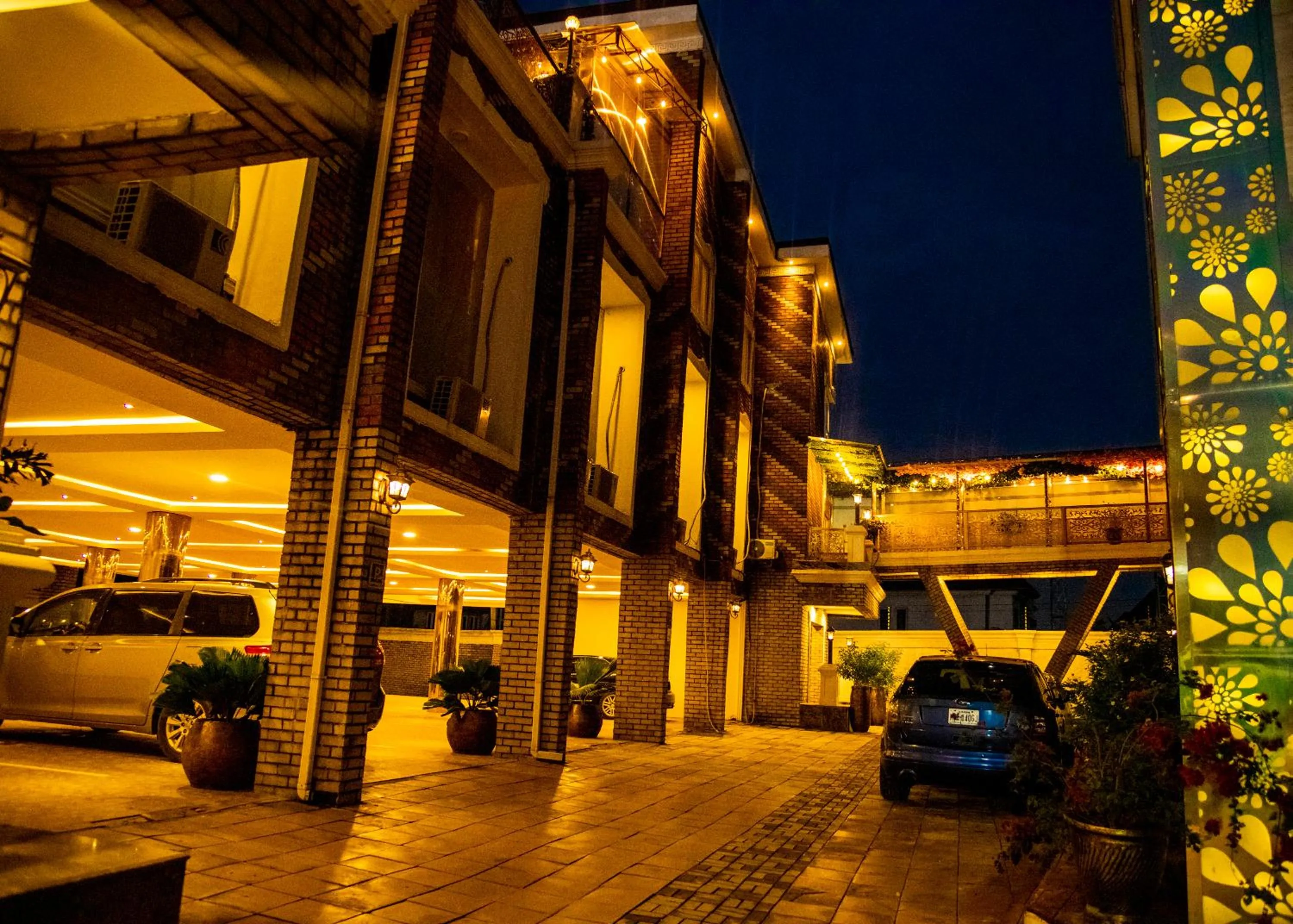 Parking in Portland Resort Hotel