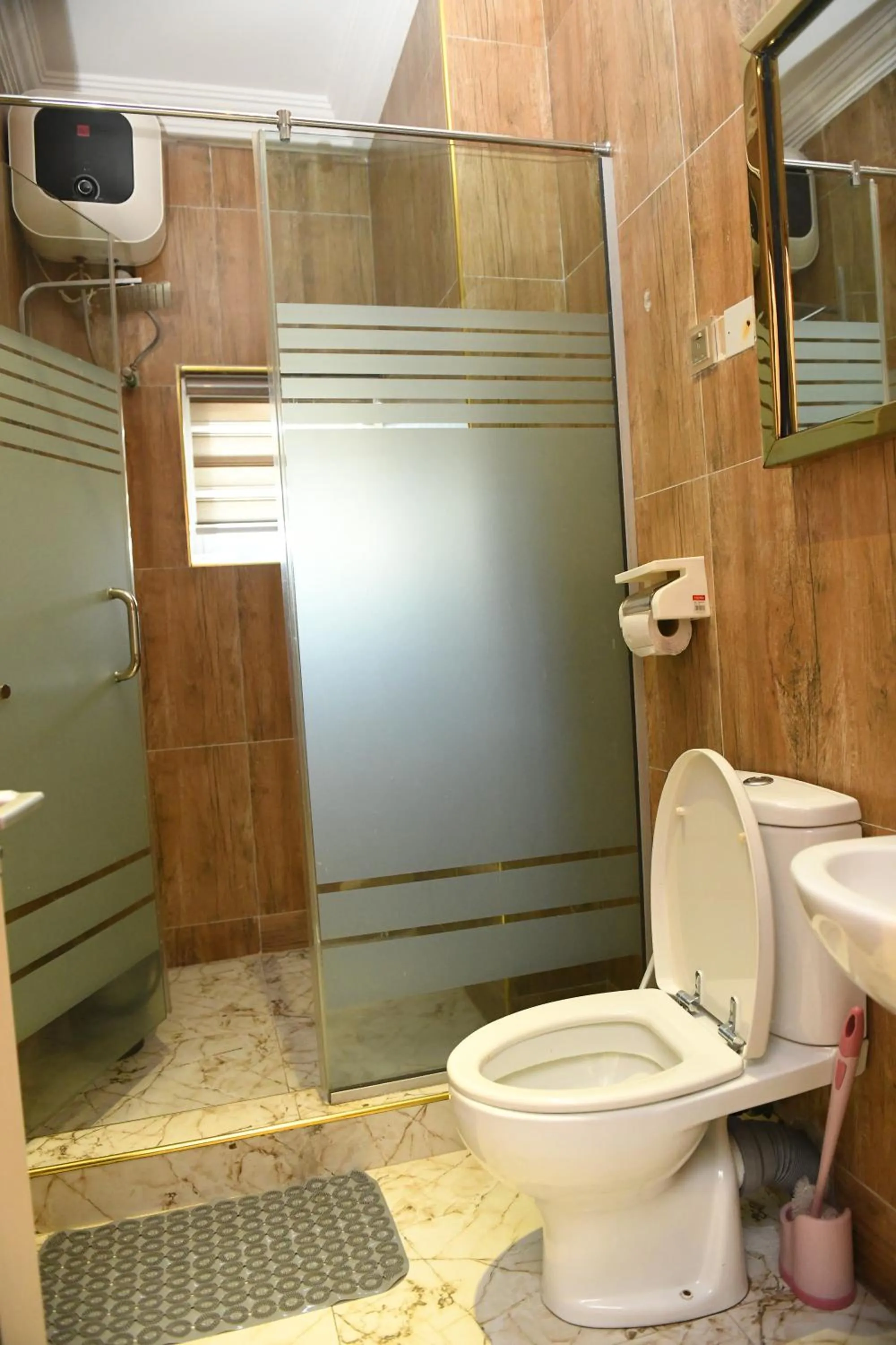 Toilet in Portland Resort Hotel