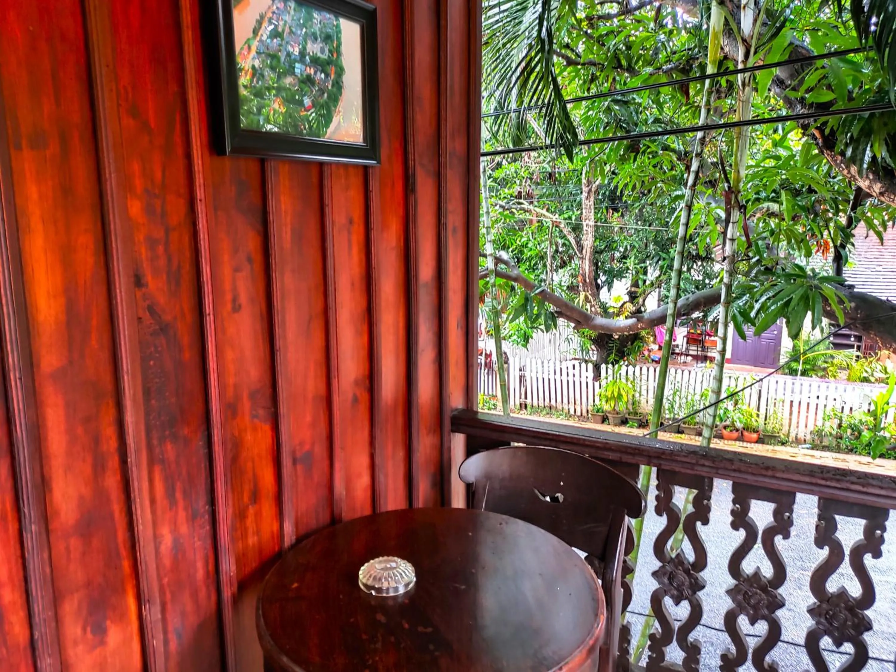 Decorative detail in Lotus Corner - Heritage B&B