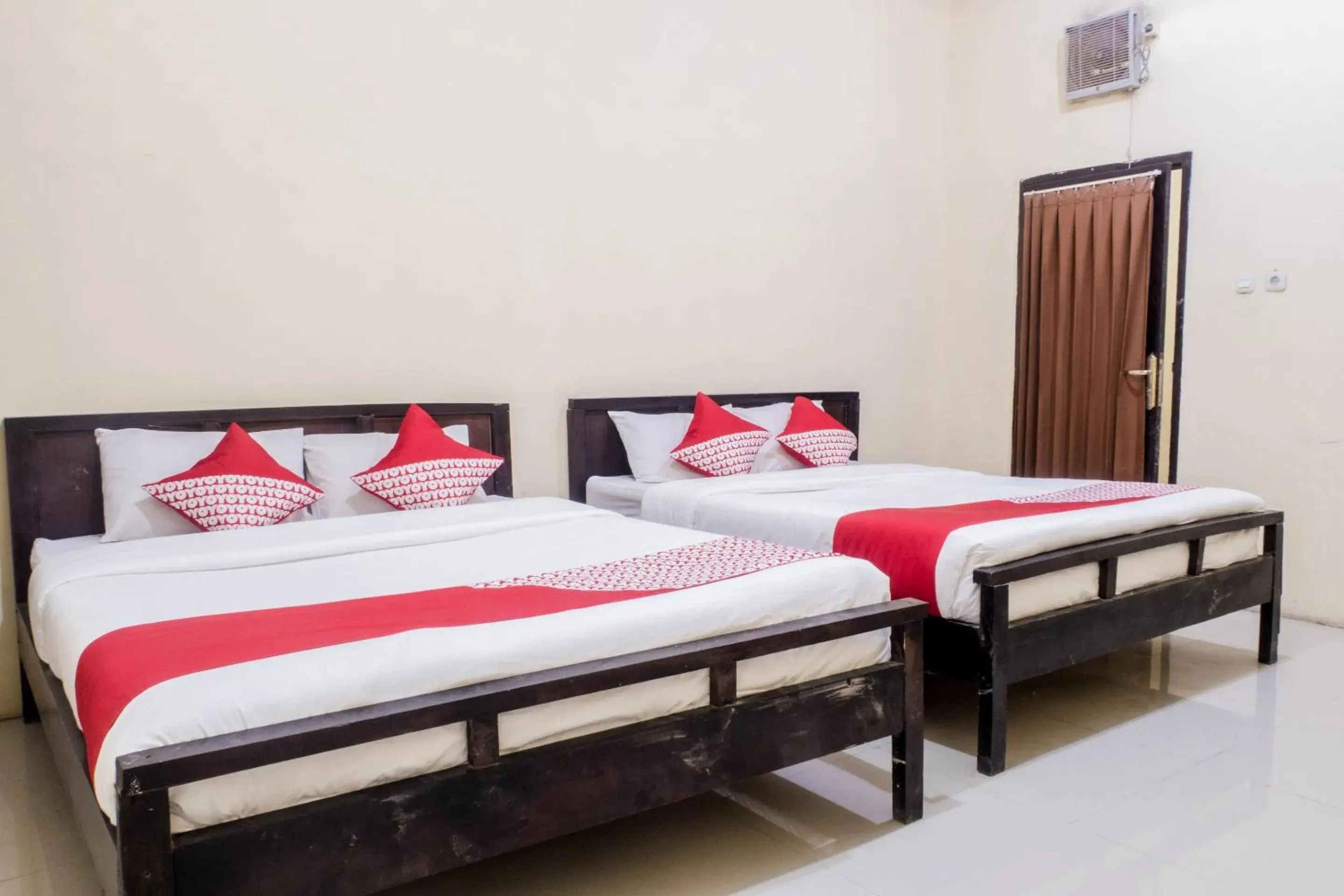 Bedroom, Bed in Hotel O Central Batu Near Jatim Park 3 Formerly Bunga Matahari Hotel Bedroom, Bed in Hotel O Central Batu Near Jatim Park 3 Formerly Bunga Matahari Hotel