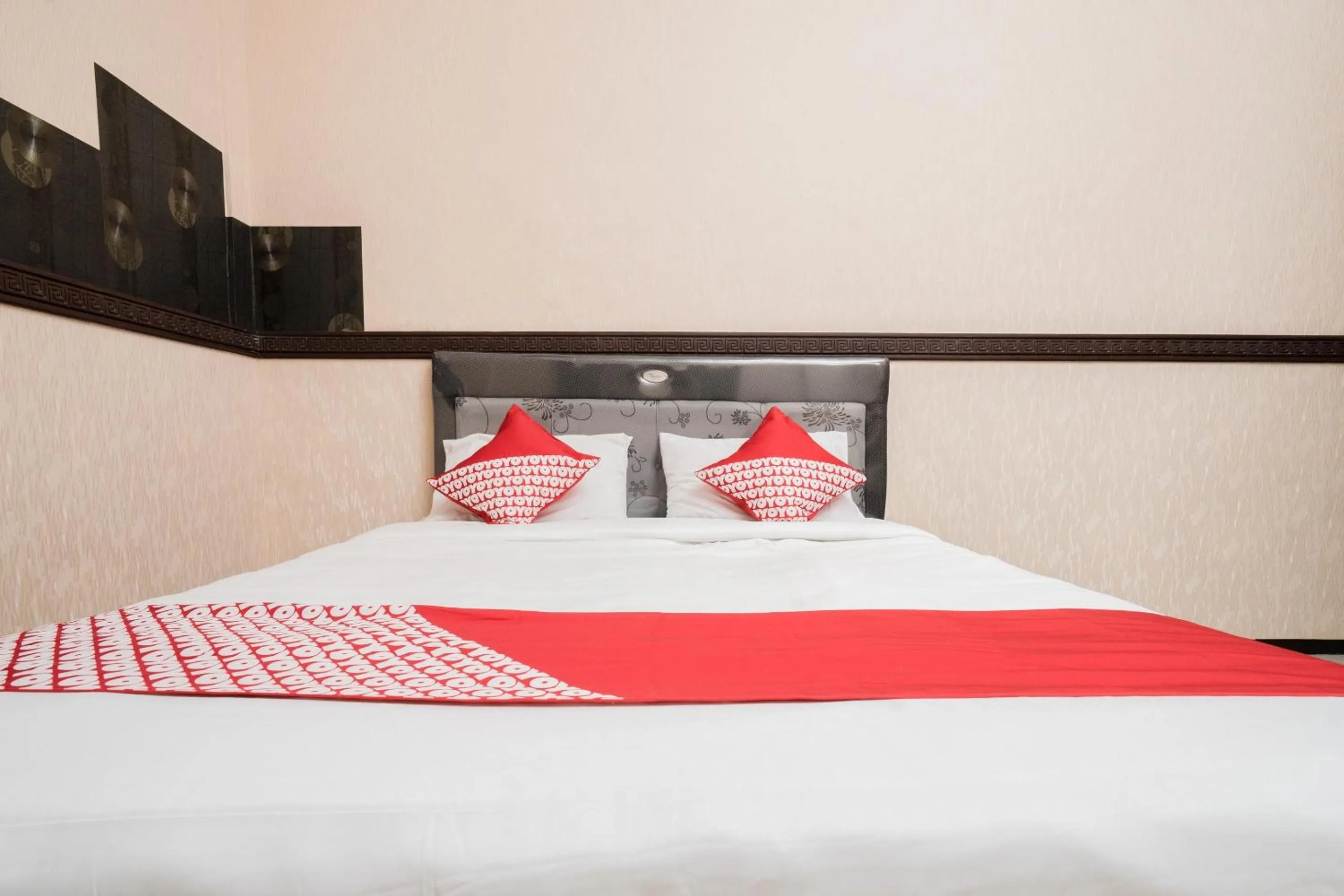 Bedroom, Bed in Hotel O Central Batu Near Jatim Park 3 Formerly Bunga Matahari Hotel