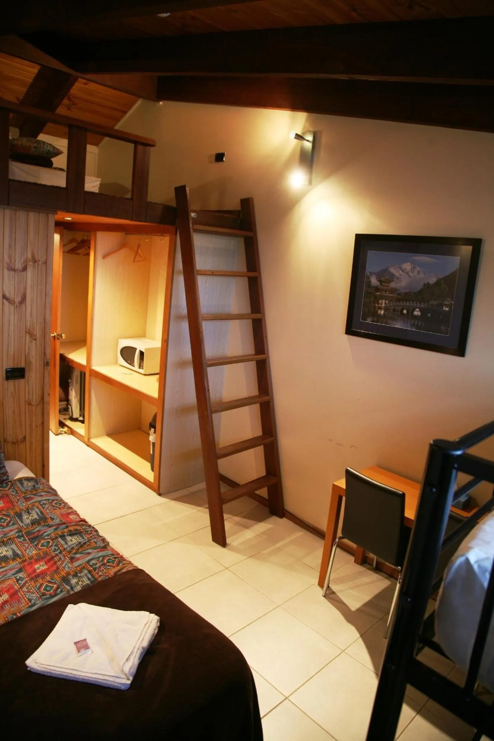 Bed in Alpine Retreat Mt Buller