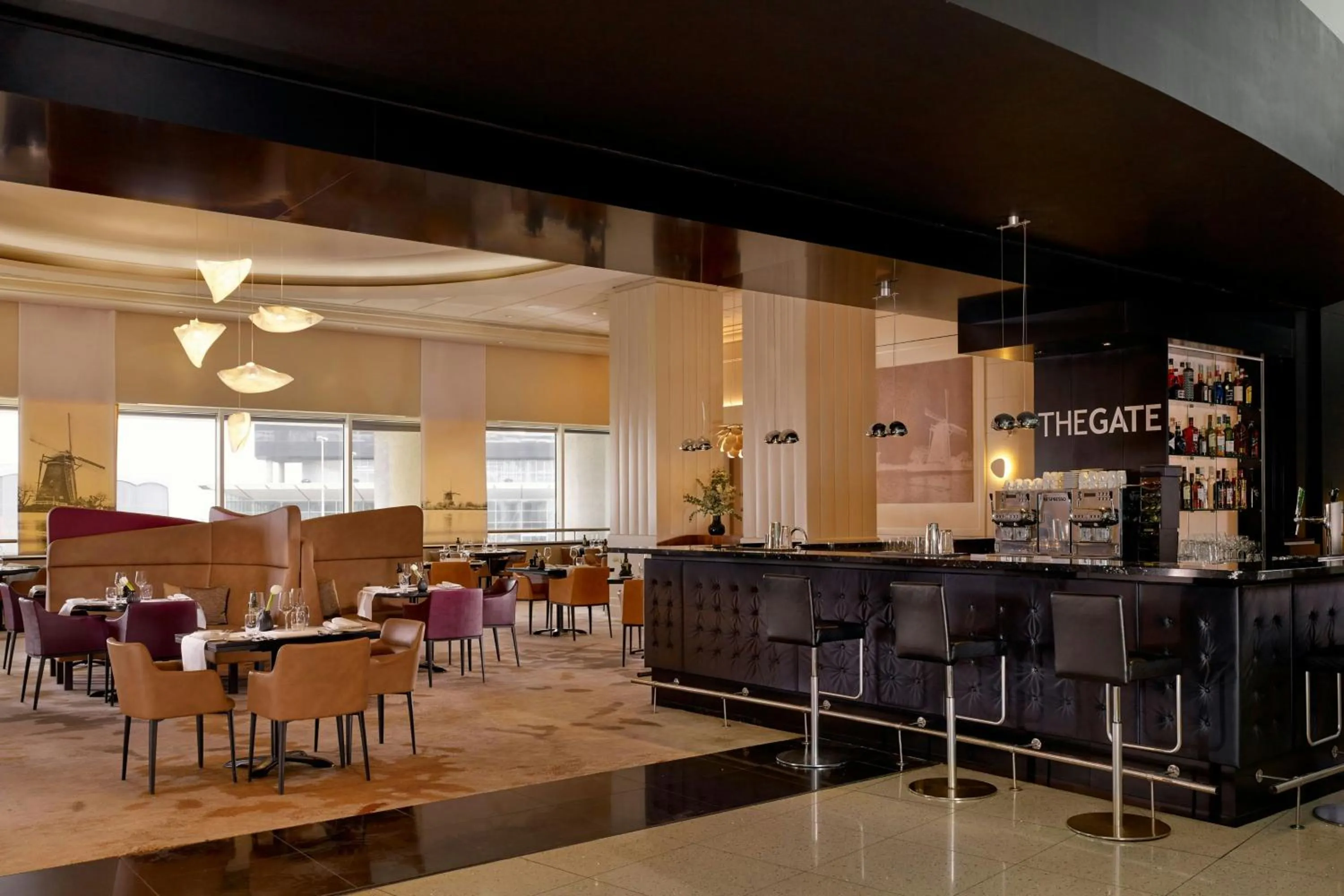 Lounge or bar in Sheraton Amsterdam Airport Hotel and Conference Center