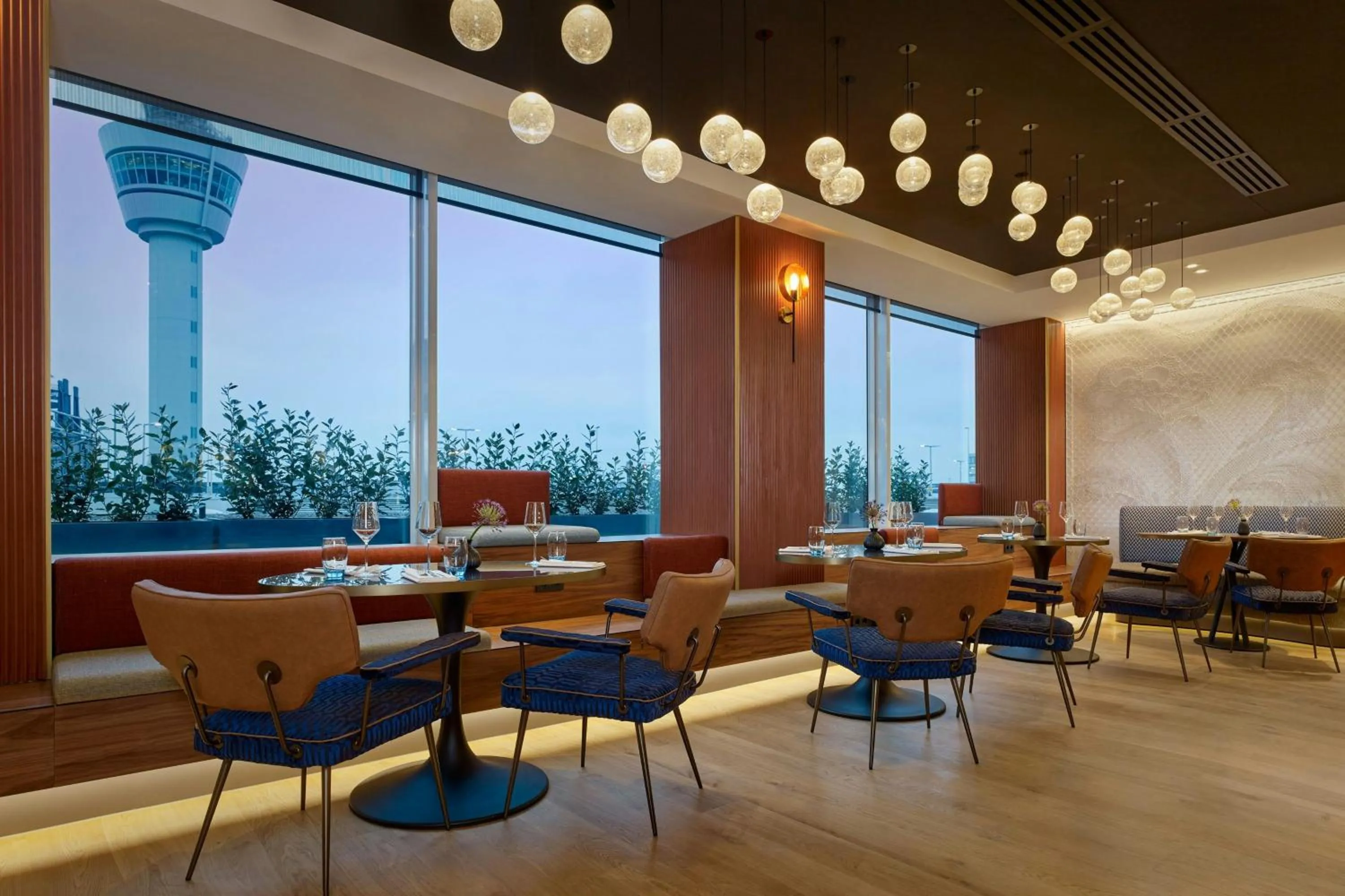 Restaurant/places to eat in Sheraton Amsterdam Airport Hotel and Conference Center