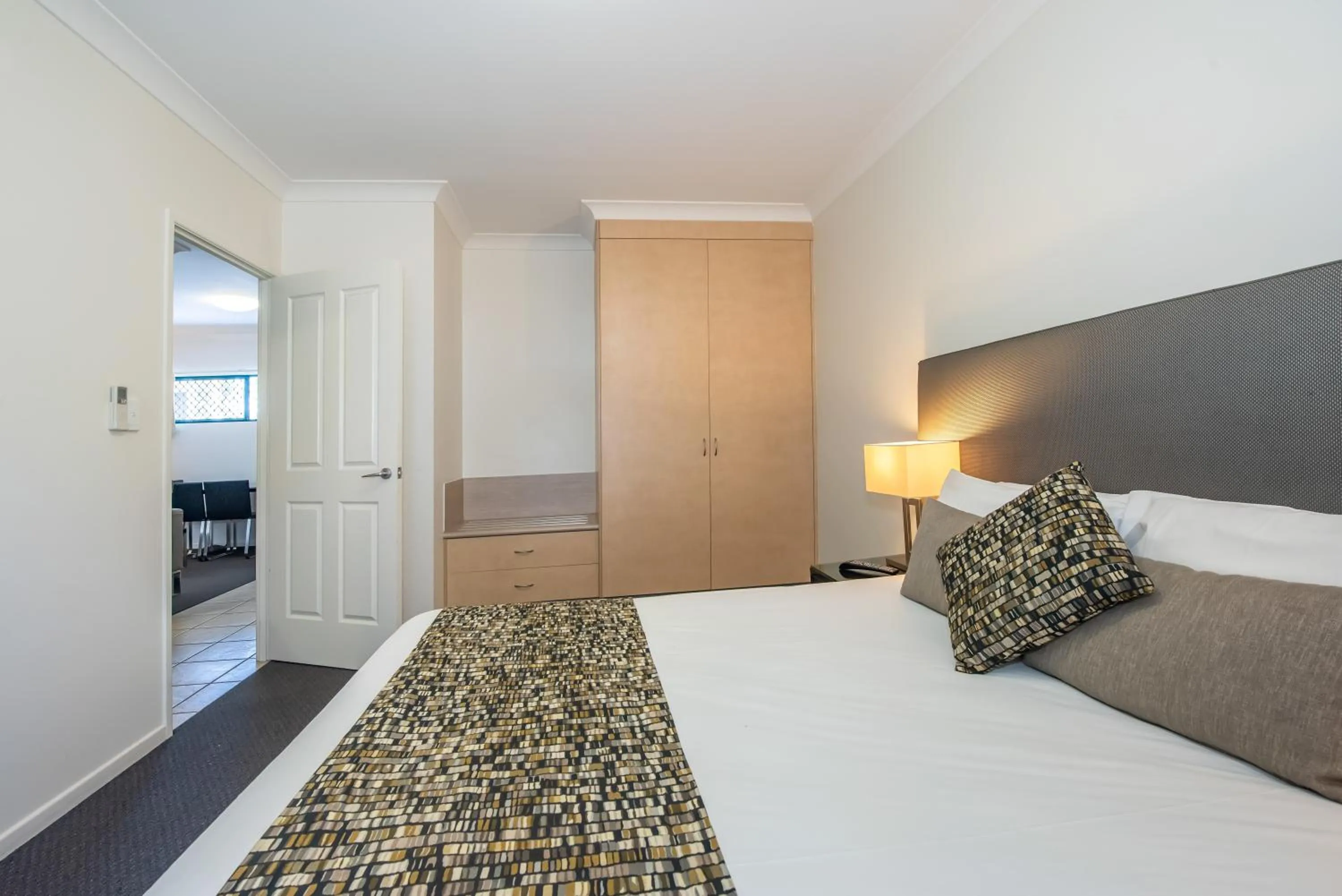 Bedroom, Bed in Coral Cay Resort