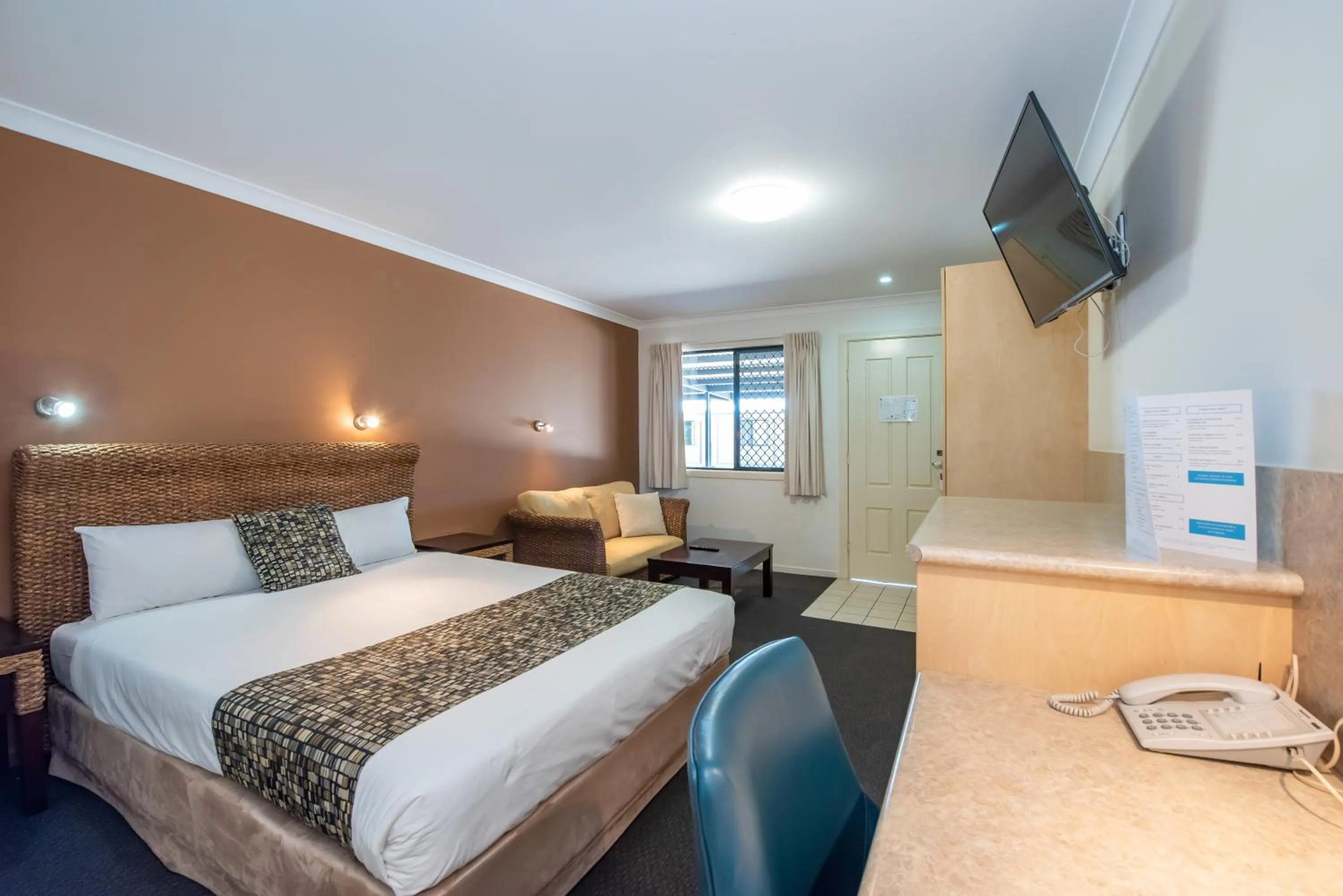 Photo of the whole room, Bed in Coral Cay Resort