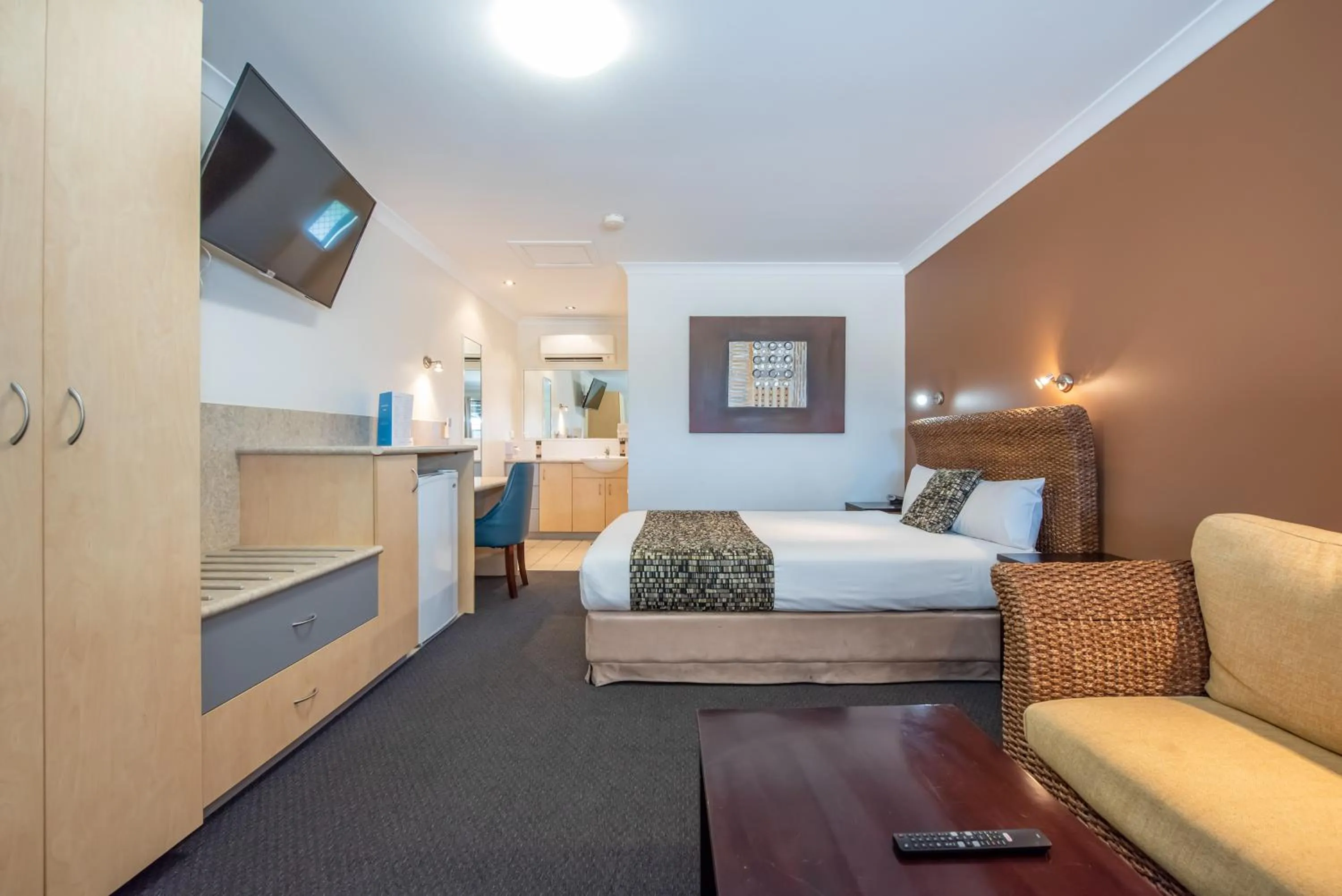 Photo of the whole room, Bed in Coral Cay Resort