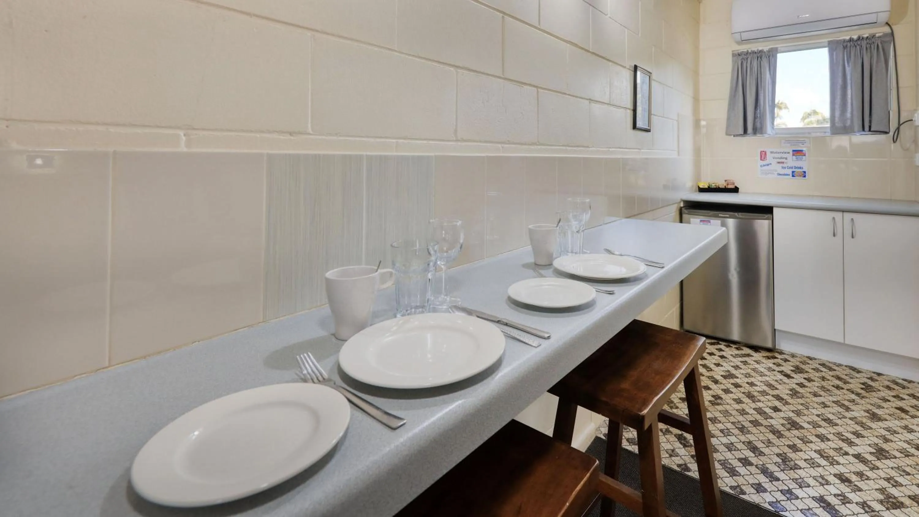 Dining area in Waterview Motel Maclean