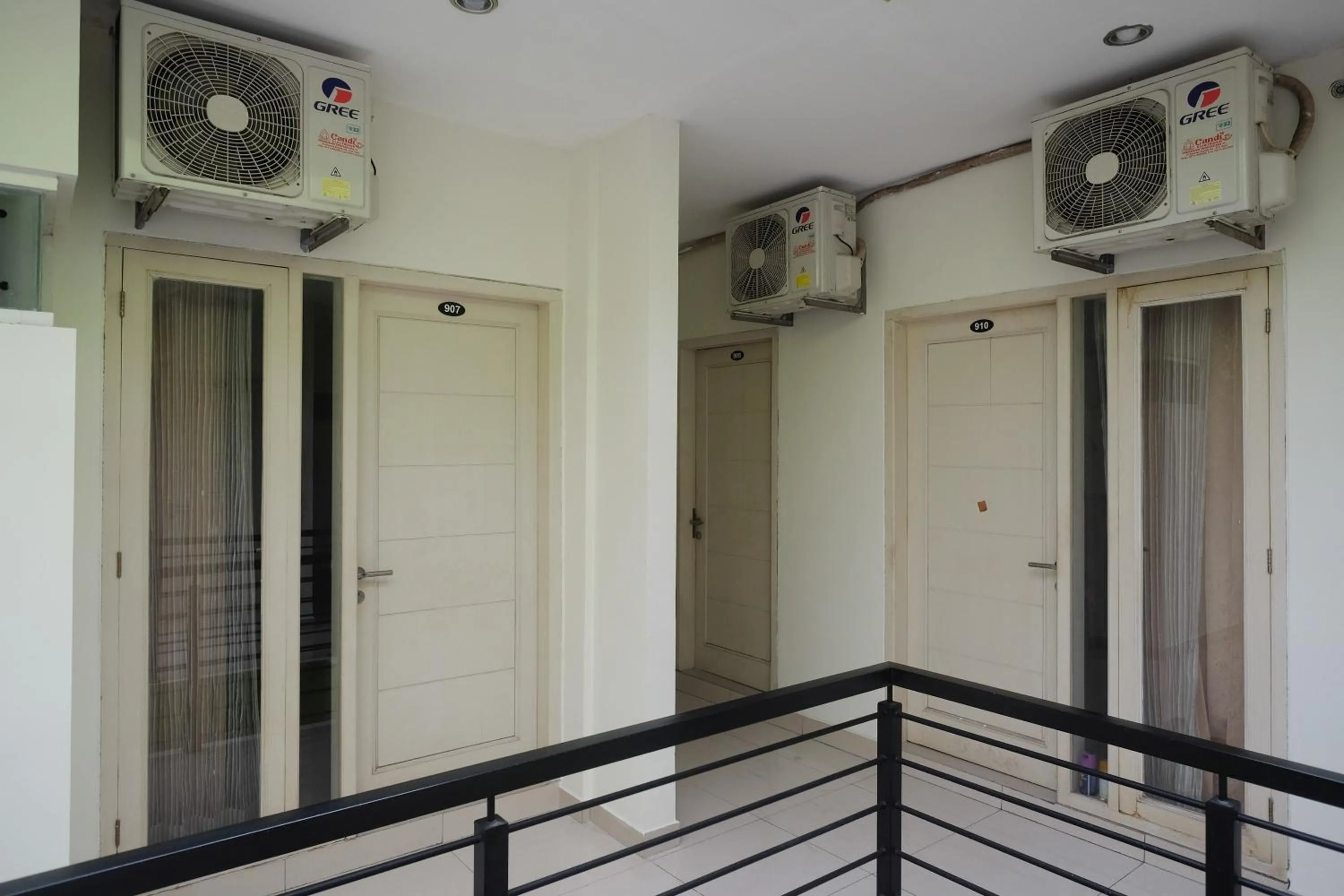 Property building in Urbanview Syariah Kadarman Home Laweyan by RedDoorz