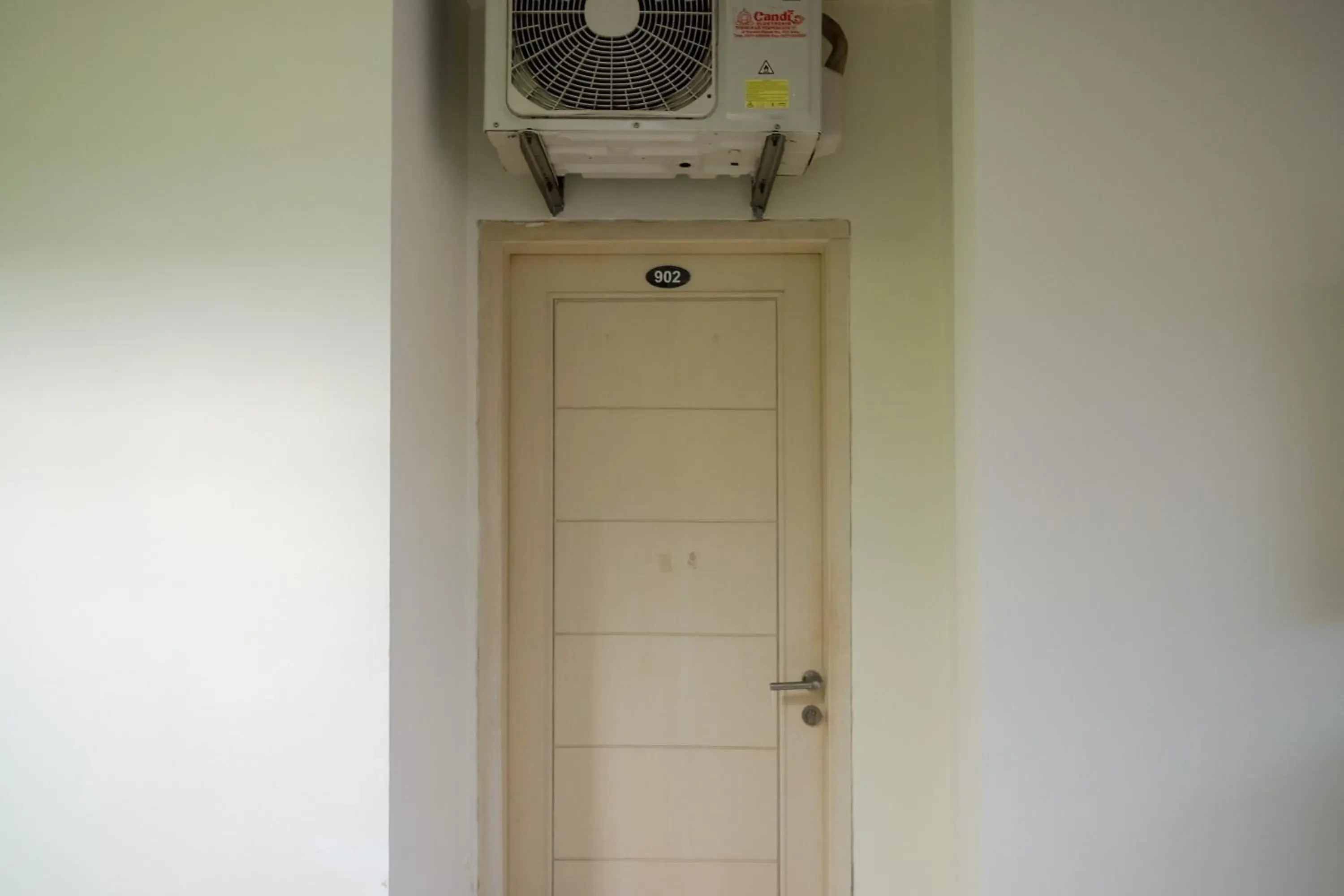 Property building in Urbanview Syariah Kadarman Home Laweyan by RedDoorz Property building in Urbanview Syariah Kadarman Home Laweyan by RedDoorz