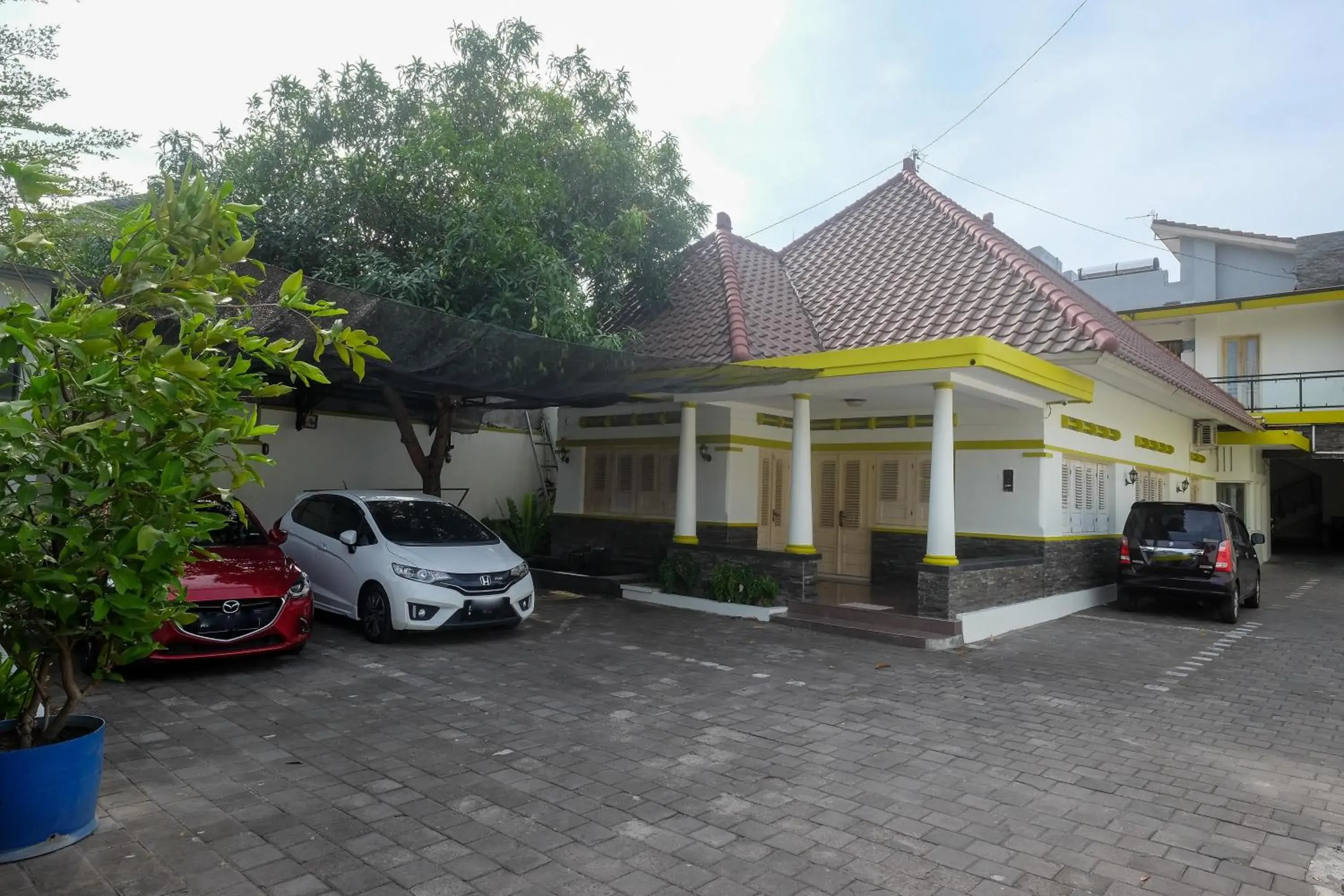 Property building in Urbanview Syariah Kadarman Home Laweyan by RedDoorz Property building in Urbanview Syariah Kadarman Home Laweyan by RedDoorz