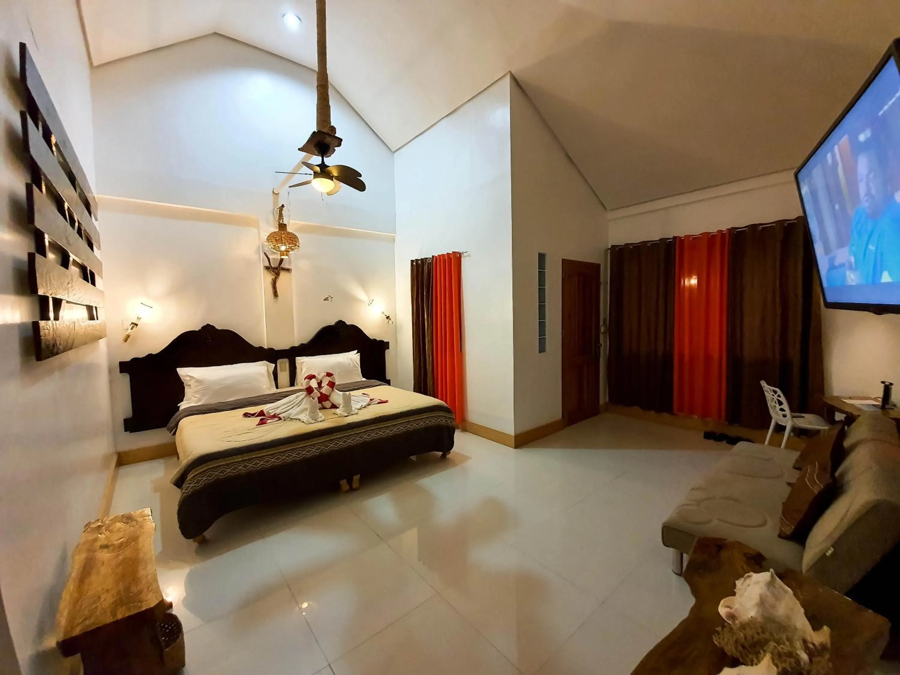 Bed in Cocoloco Beach Resort