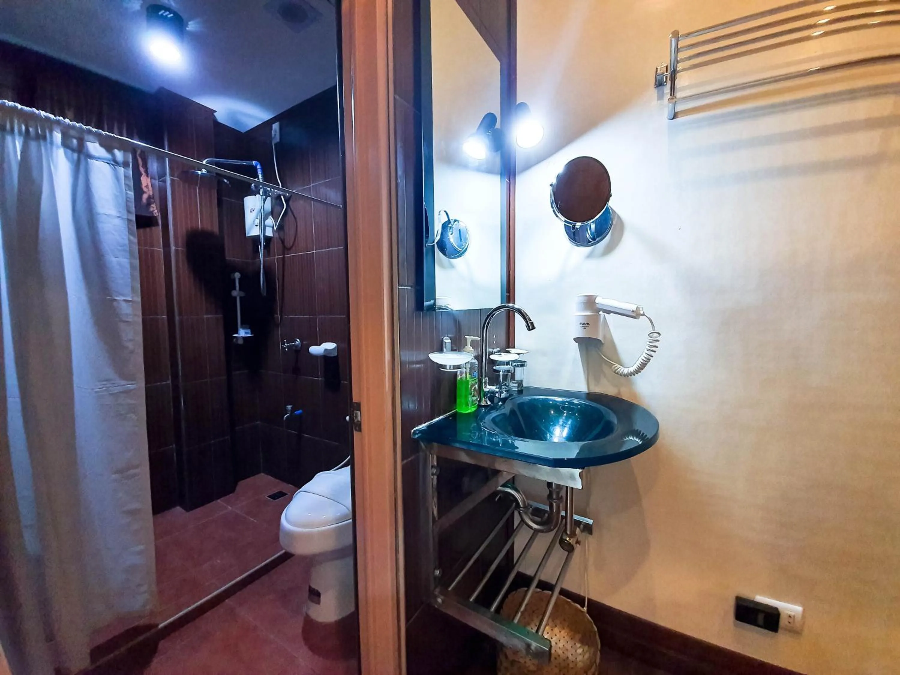 Bathroom in Cocoloco Beach Resort