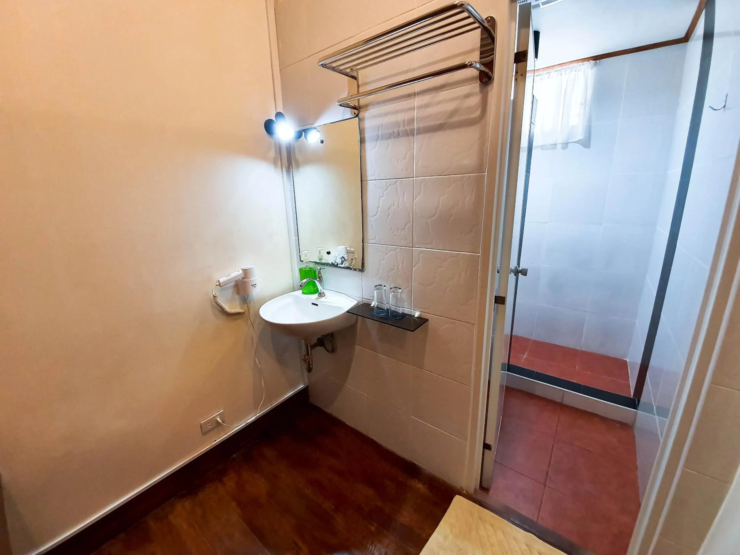 Bathroom in Cocoloco Beach Resort