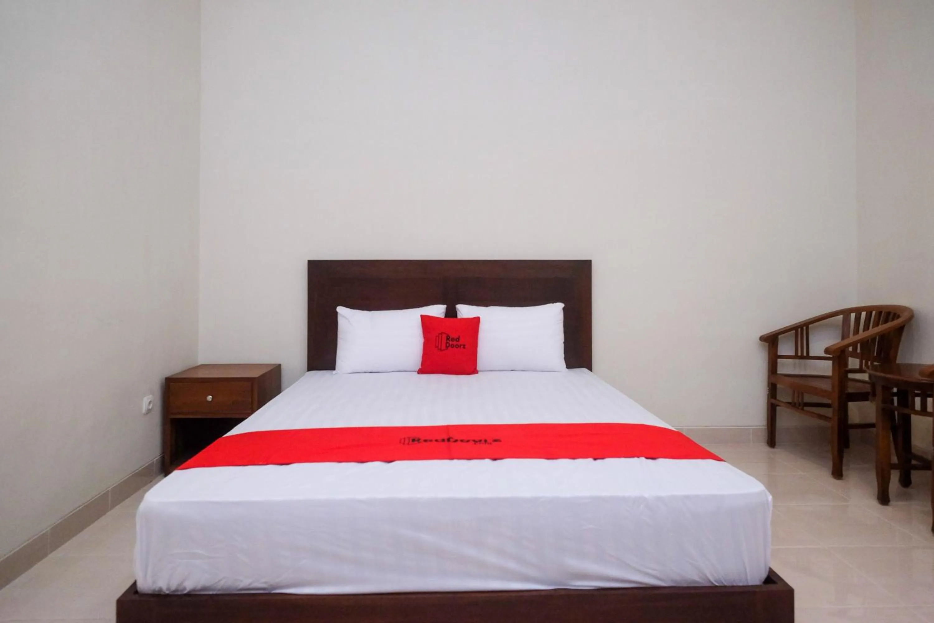 Bed in RedDoorz Syariah near Transmart Pabelan Solo