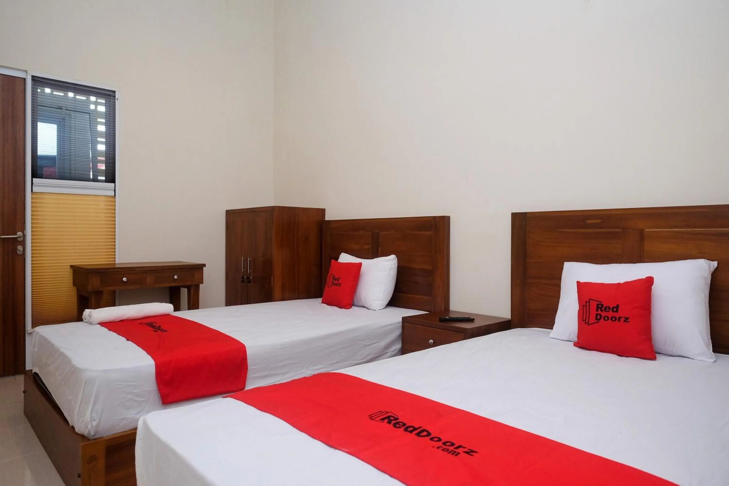 Bed in RedDoorz Syariah near Transmart Pabelan Solo