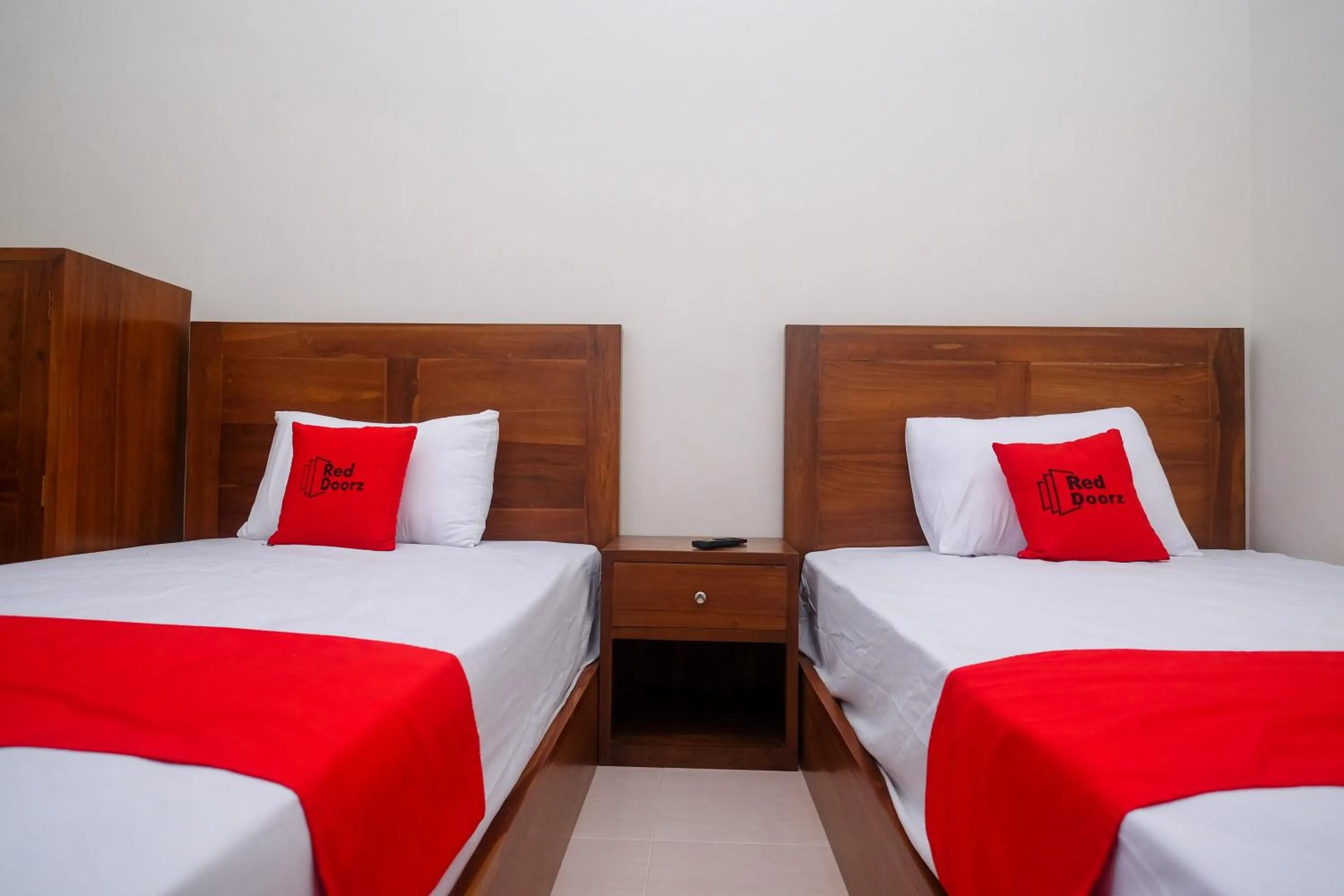 Bed in RedDoorz Syariah near Transmart Pabelan Solo