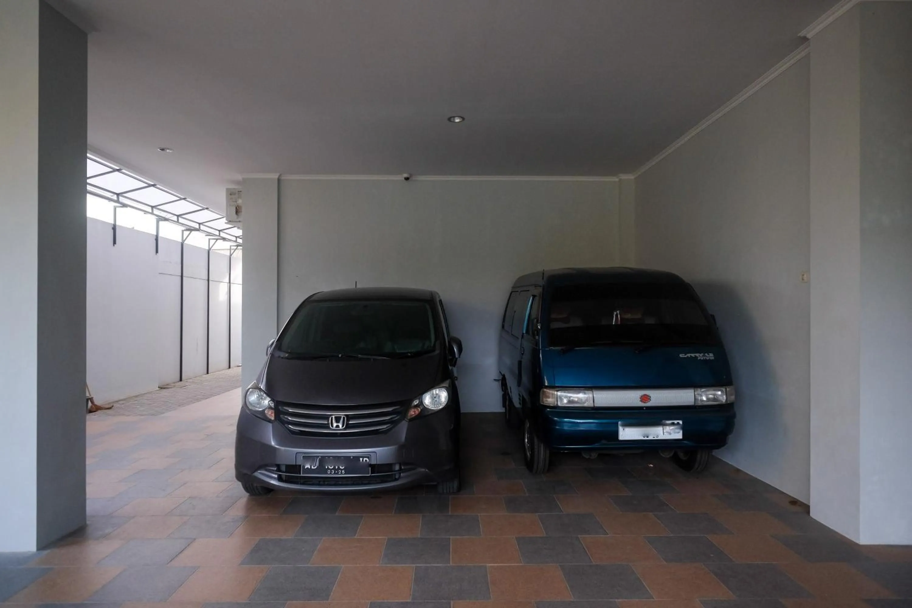 Parking in RedDoorz Syariah near Transmart Pabelan Solo