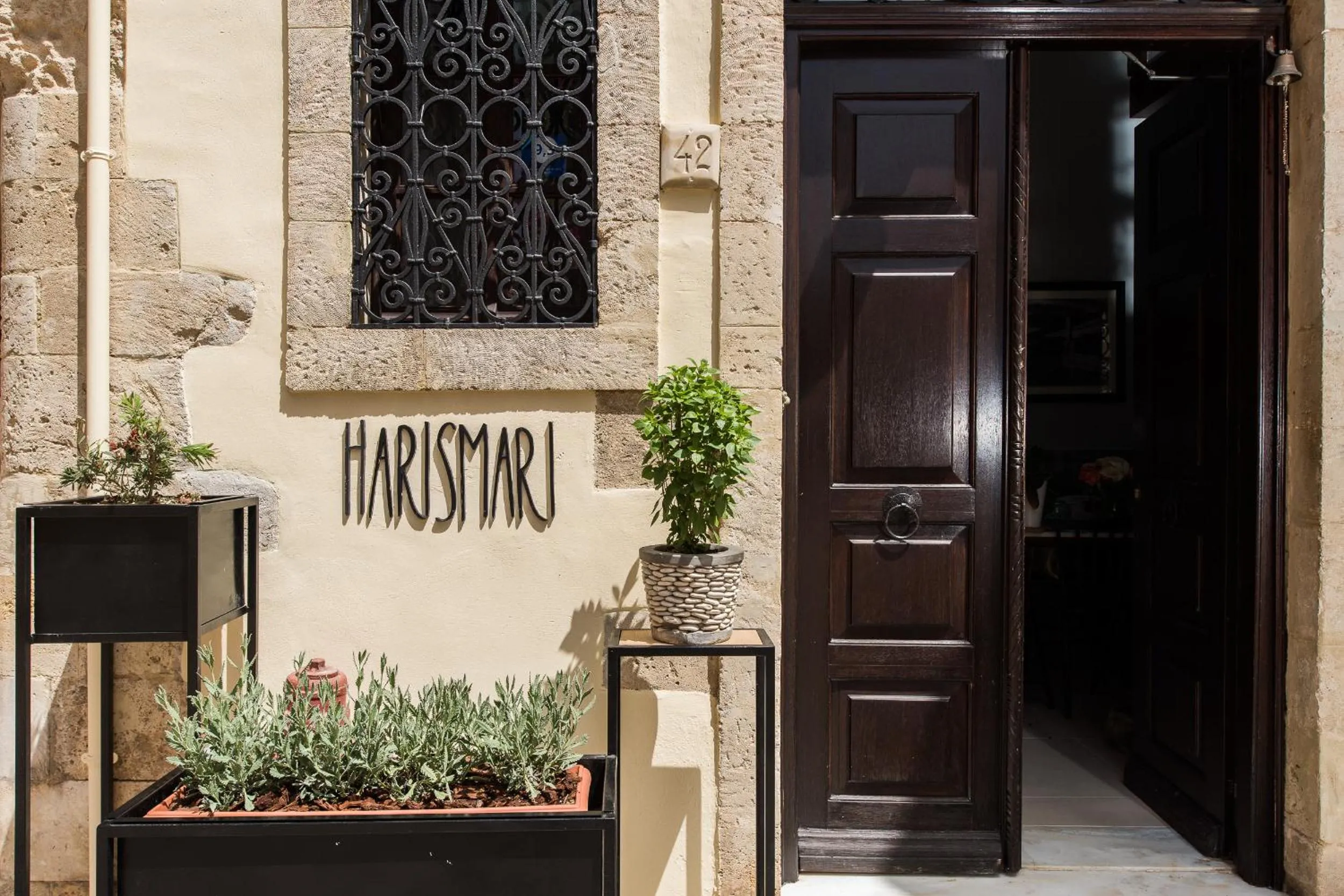 Harismari Cozy Hotel