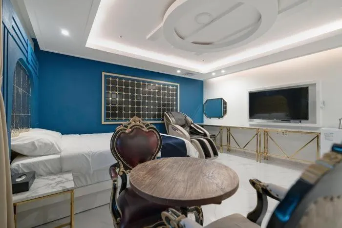 The Bay Hotel and Pool Villa