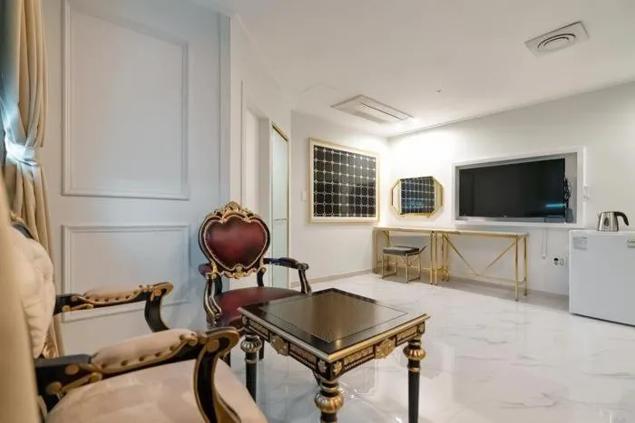 The Bay Hotel and Pool Villa