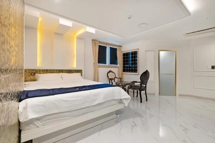 The Bay Hotel and Pool Villa