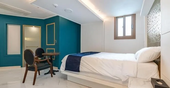 The Bay Hotel and Pool Villa