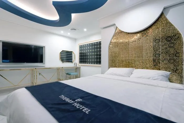 The Bay Hotel and Pool Villa