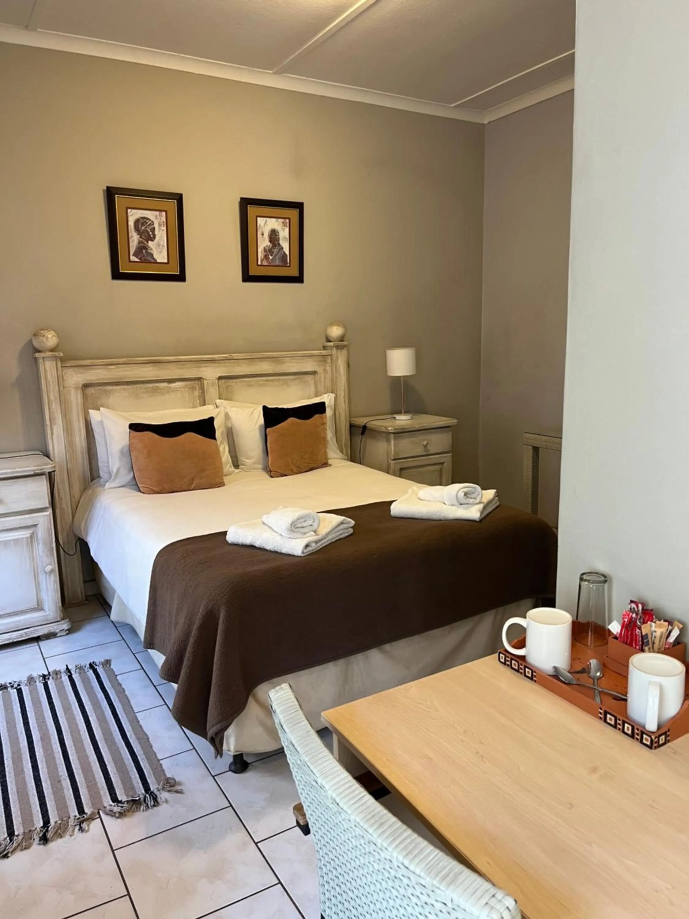 Photo of the whole room, Bed in Hotel Pension Casa Africana