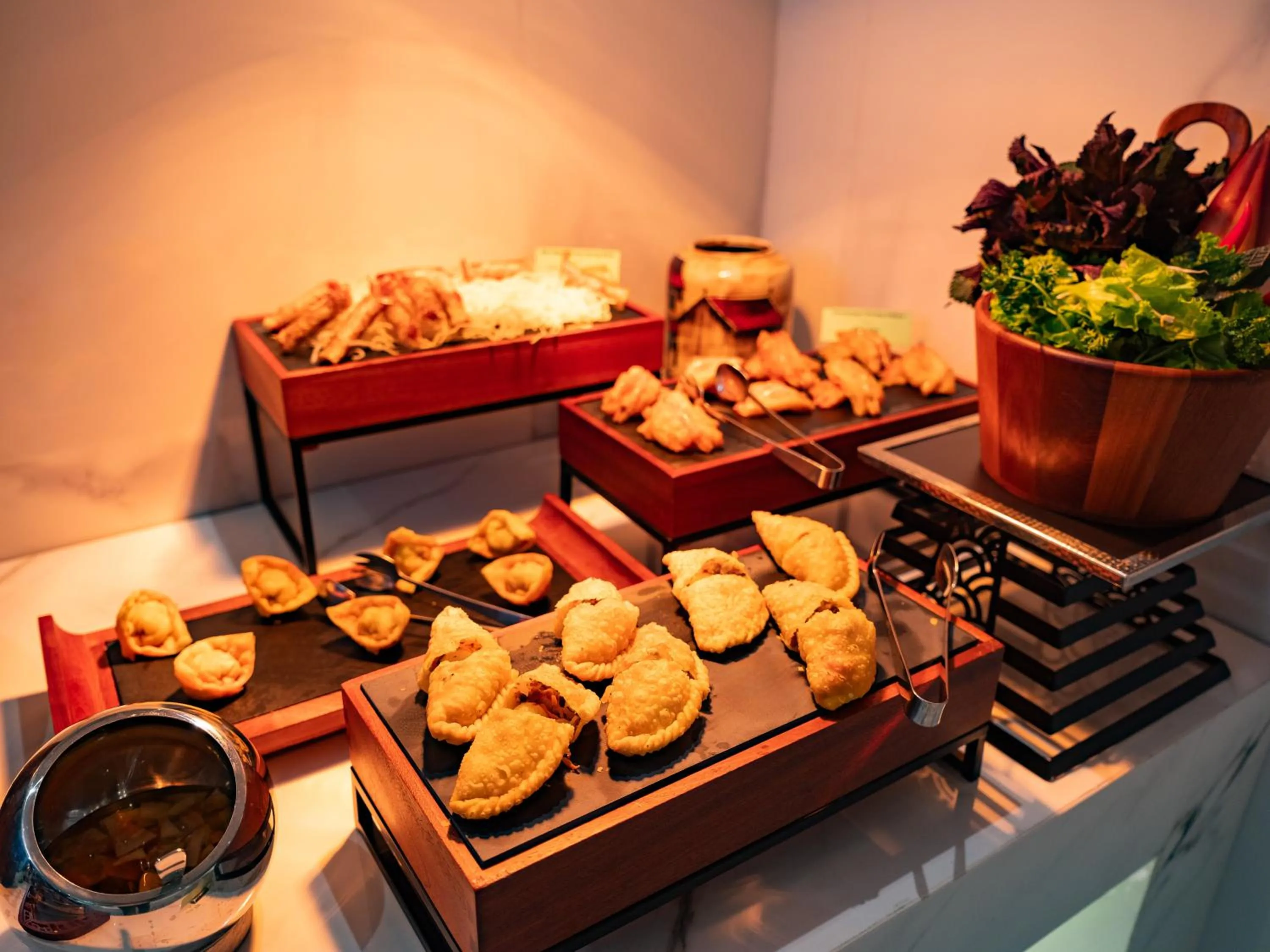 Restaurant/places to eat in L'Signature Hotel & Spa