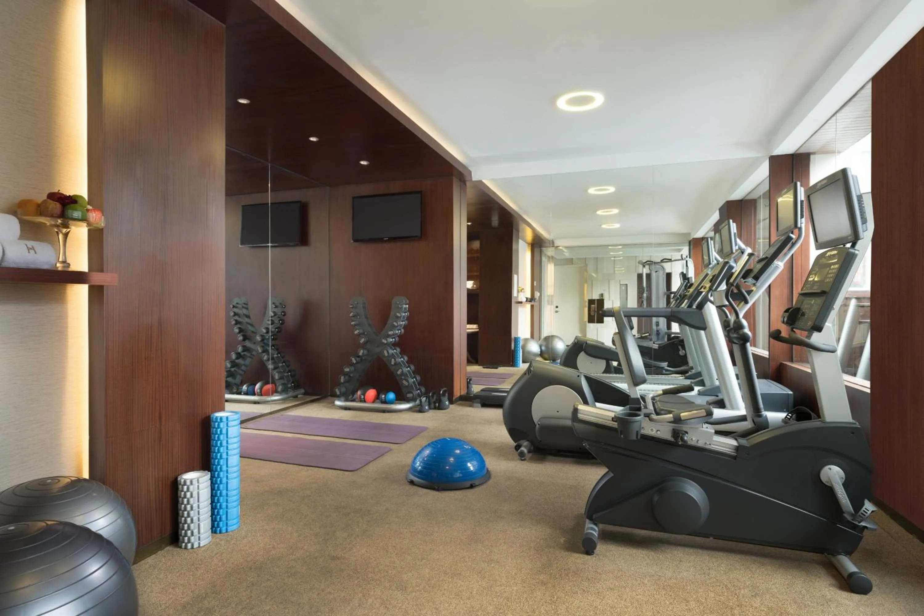 Fitness centre/facilities in The Hermitage, A Tribute Portfolio Hotel, Jakarta