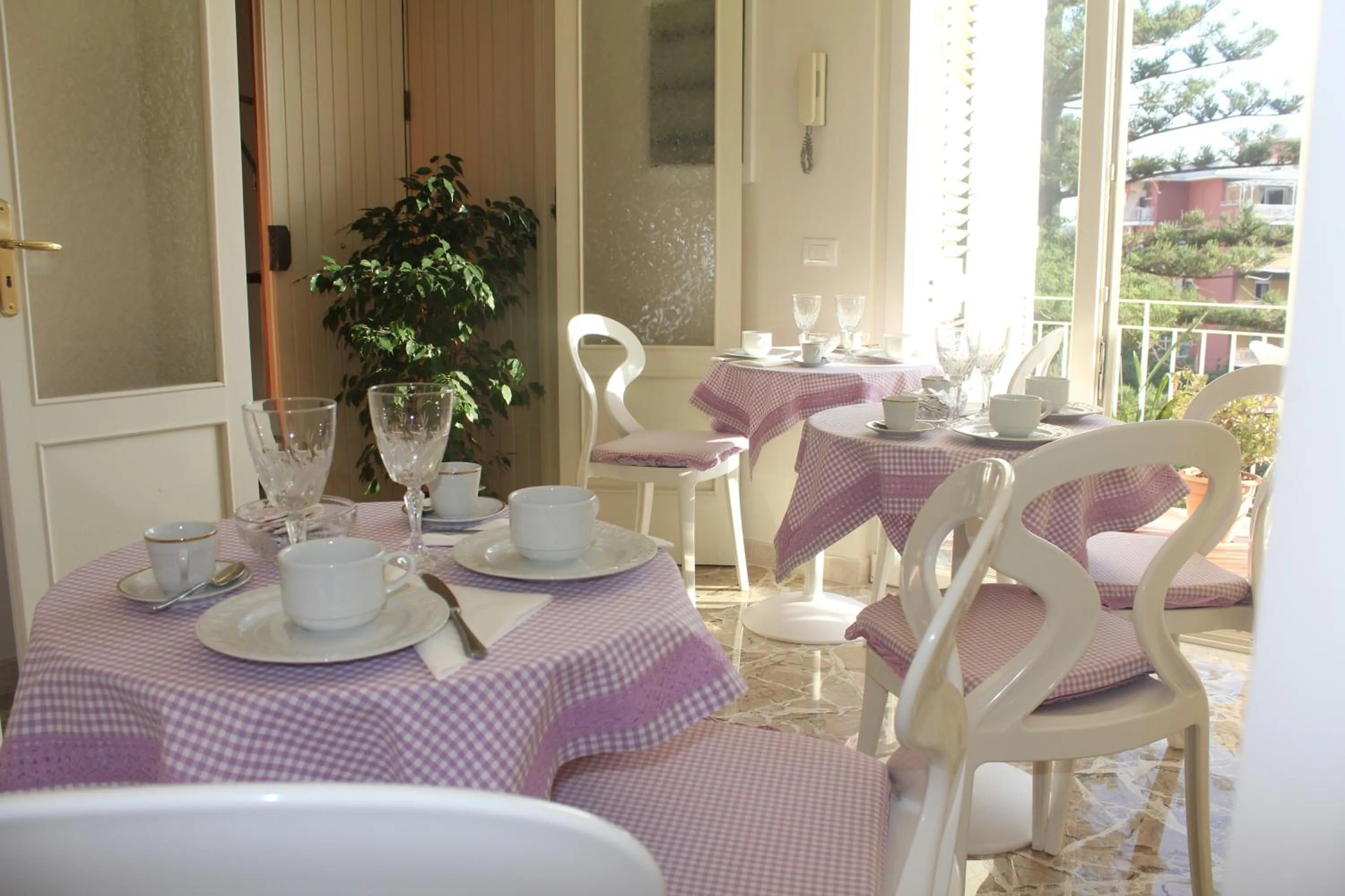 Restaurant/places to eat in B&B Il Giglio Bianco