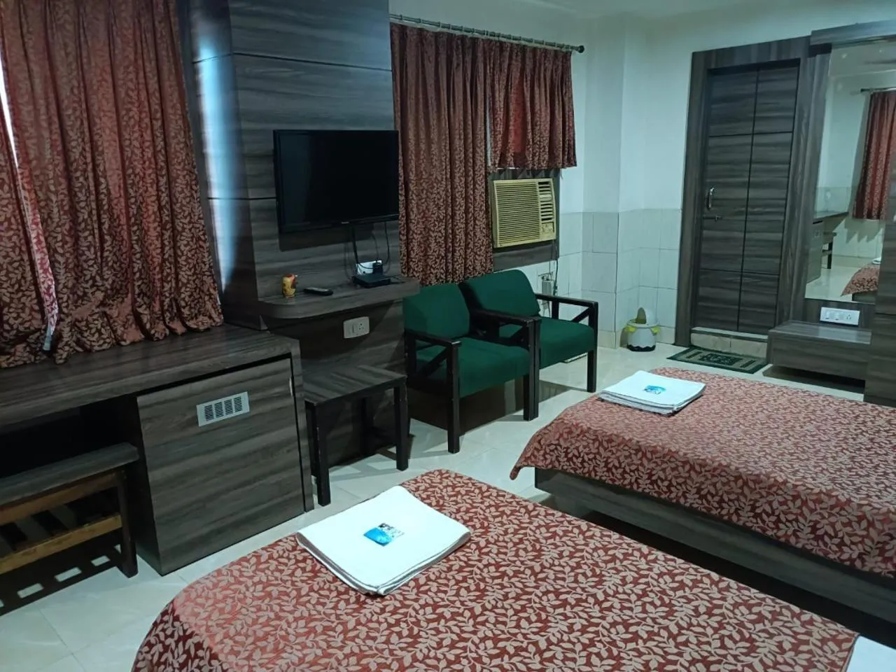 Bedroom, Bed in Hotel Orchid