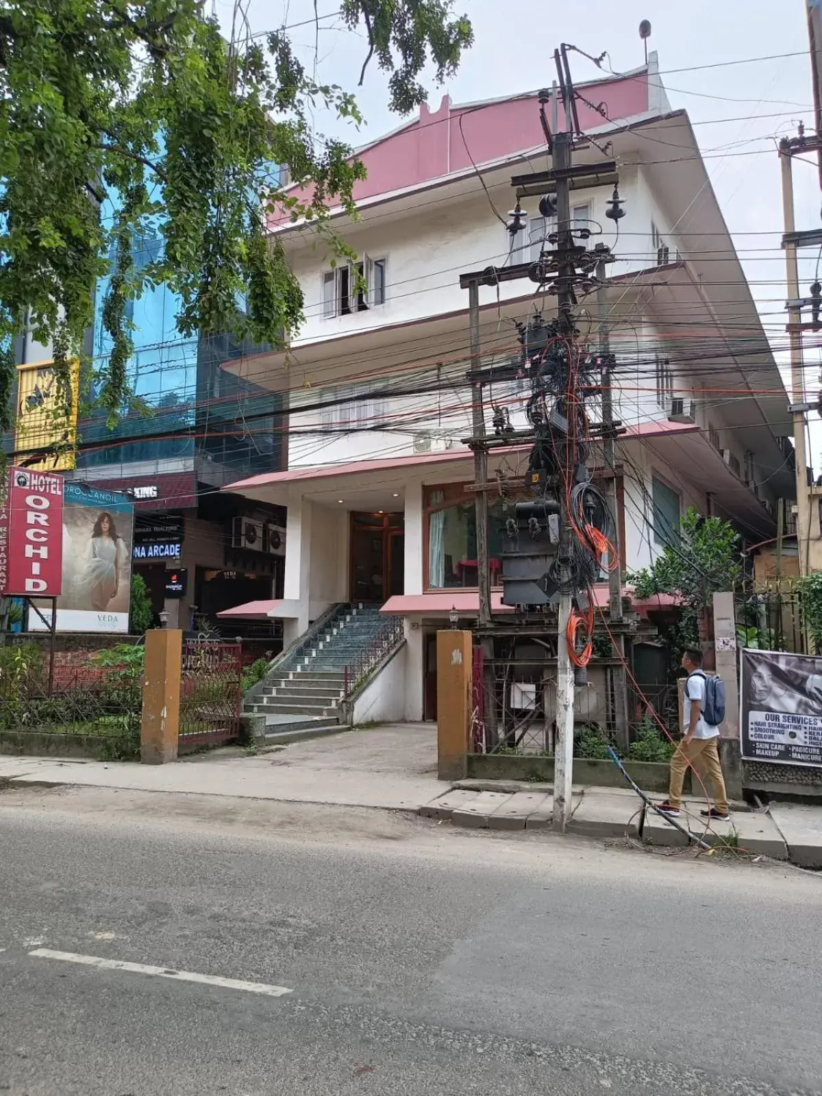 Facade/entrance in Hotel Orchid Facade/entrance in Hotel Orchid