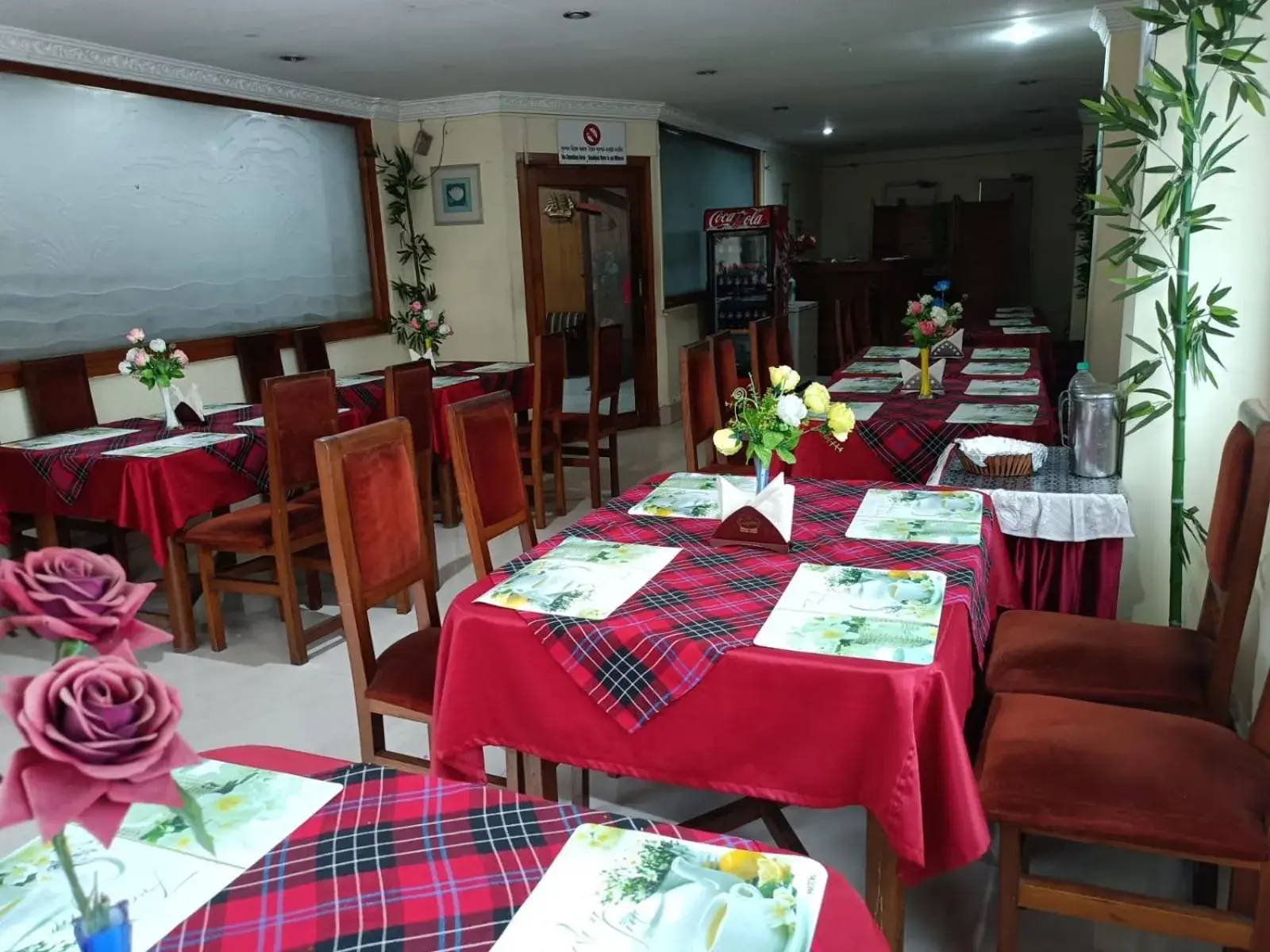 Restaurant/places to eat in Hotel Orchid Restaurant/places to eat in Hotel Orchid