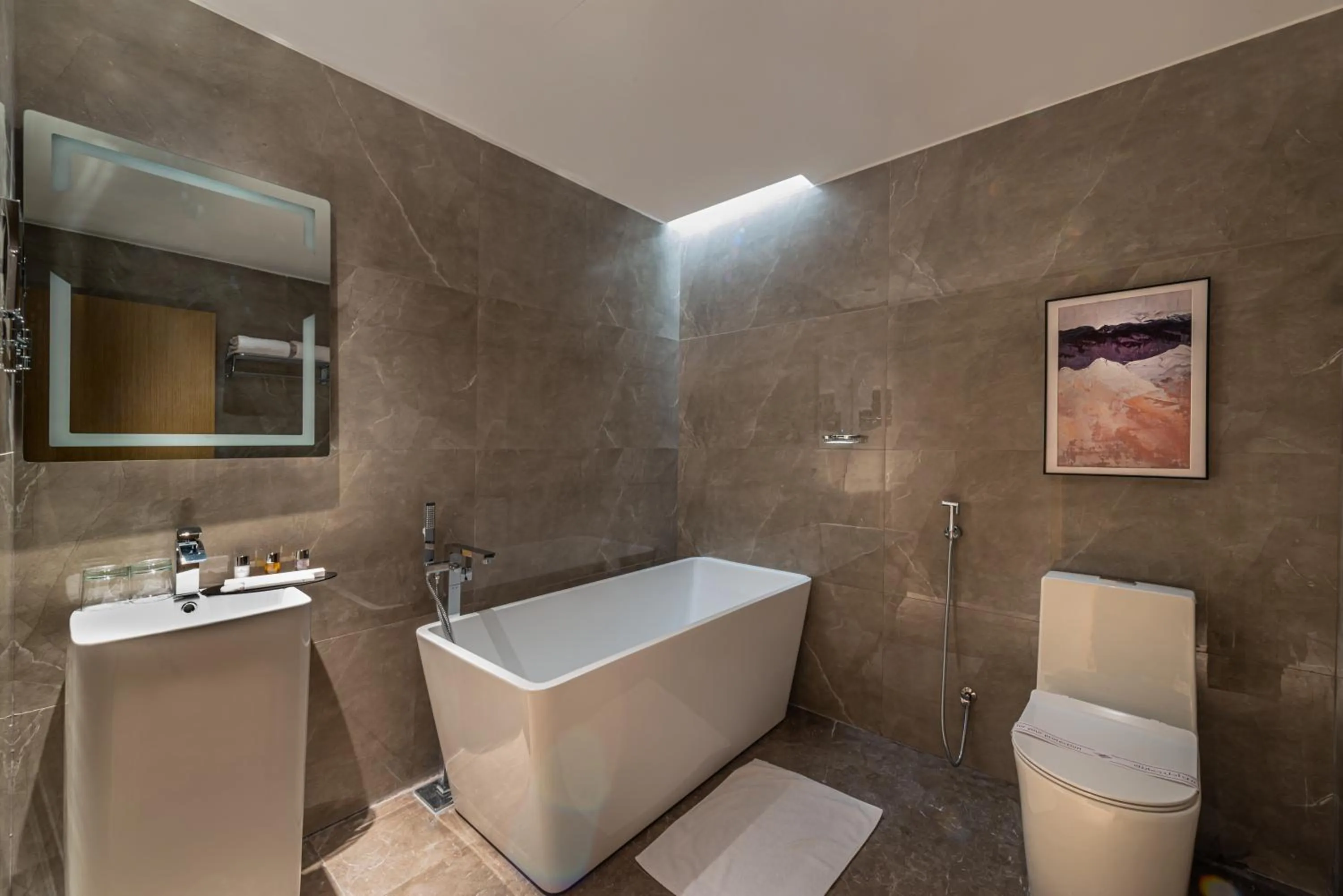 Shower in Boudl Khamis Mushait